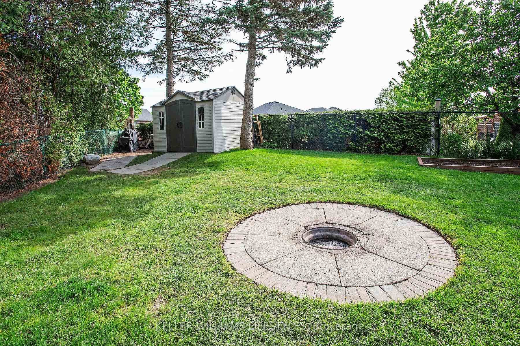 Photo 26 of 373 Blackacres Boulevard, London, North F — HOMEH