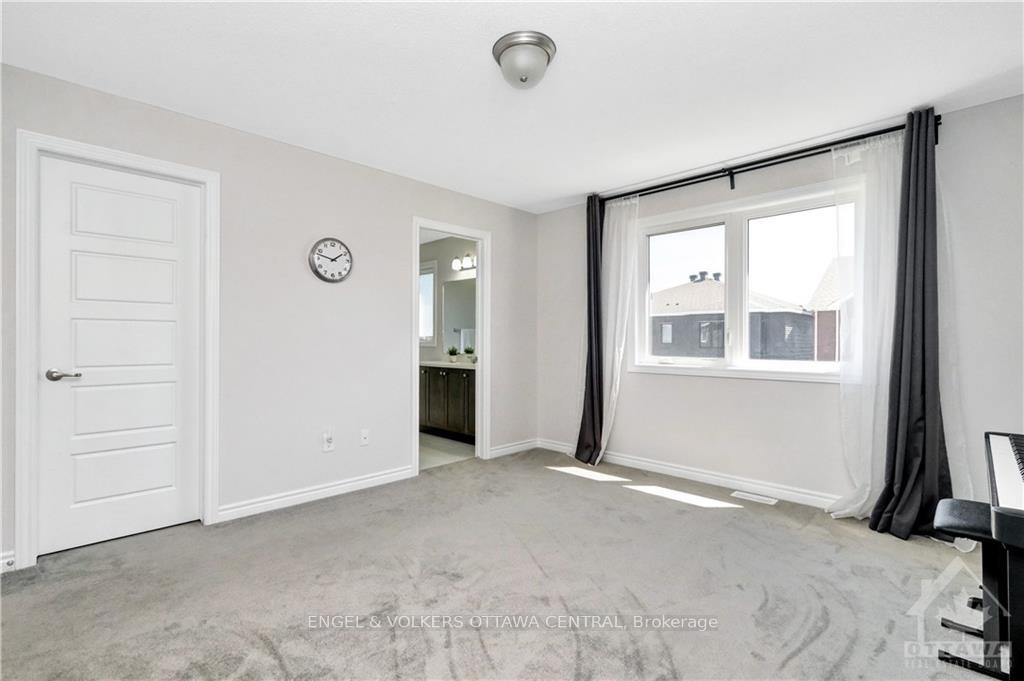 Photo 18 of 526 Cope Drive, Ottawa, Kanata - Emerald Meadows/Trailwest — HOMEH