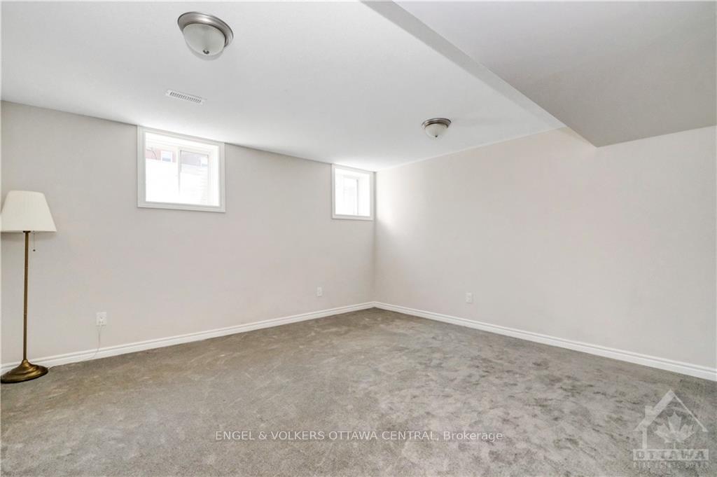 Photo 25 of 526 Cope Drive, Ottawa, Kanata - Emerald Meadows/Trailwest — HOMEH