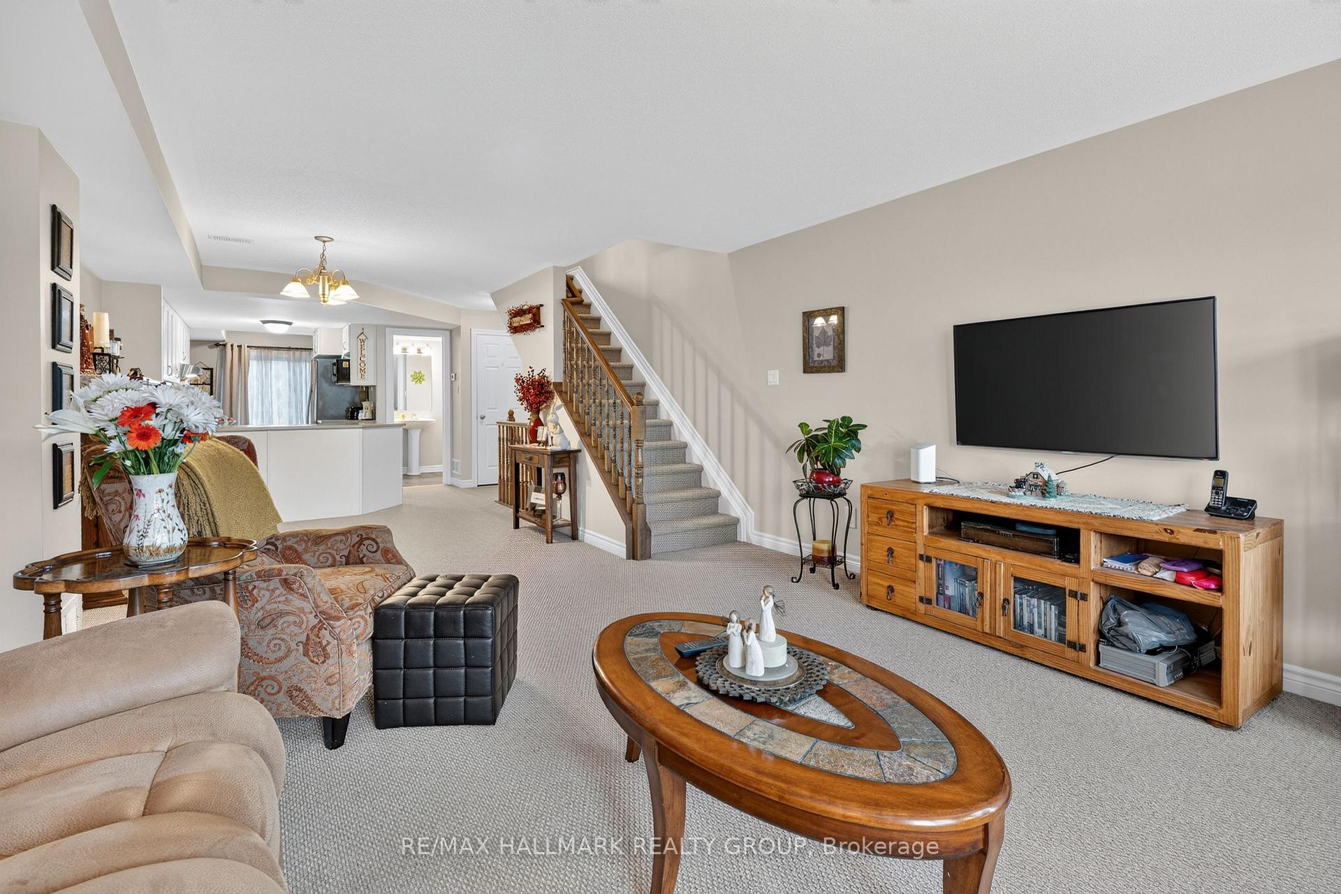 Photo 11 of 2387 Esprit Drive, Ottawa, Avalon East — HOMEH