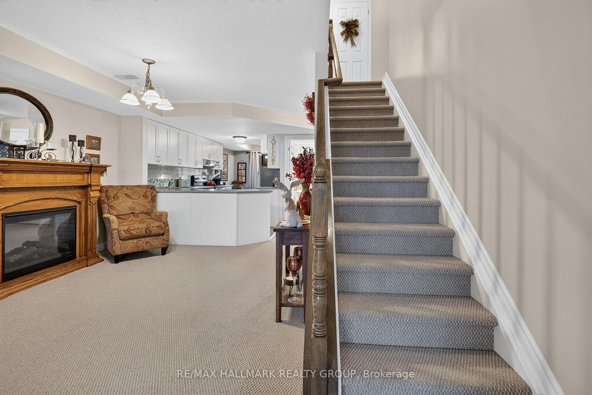 Photo 21 of 2387 Esprit Drive, Ottawa, Avalon East — HOMEH