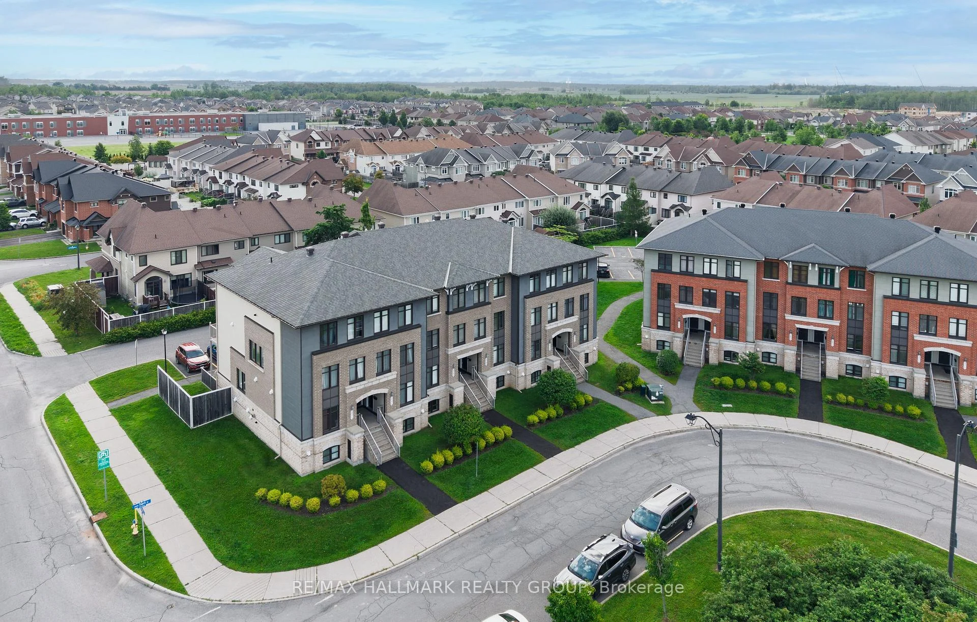 Photo 38 of 2387 Esprit Drive, Ottawa, Avalon East — HOMEH