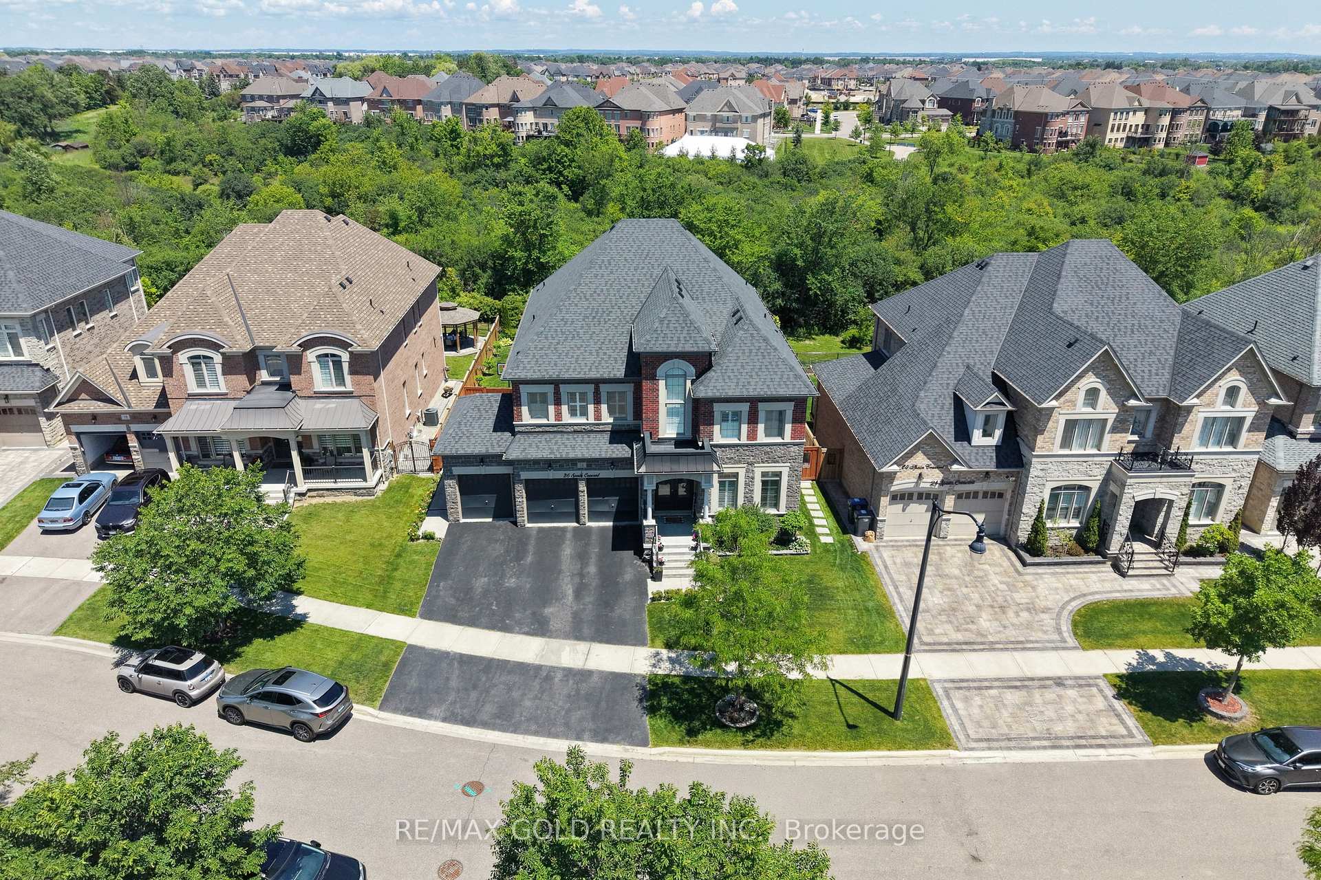 Photo 1 of 26 Spain Crescent, Brampton, Toronto Gore Rural Estate — HOMEH