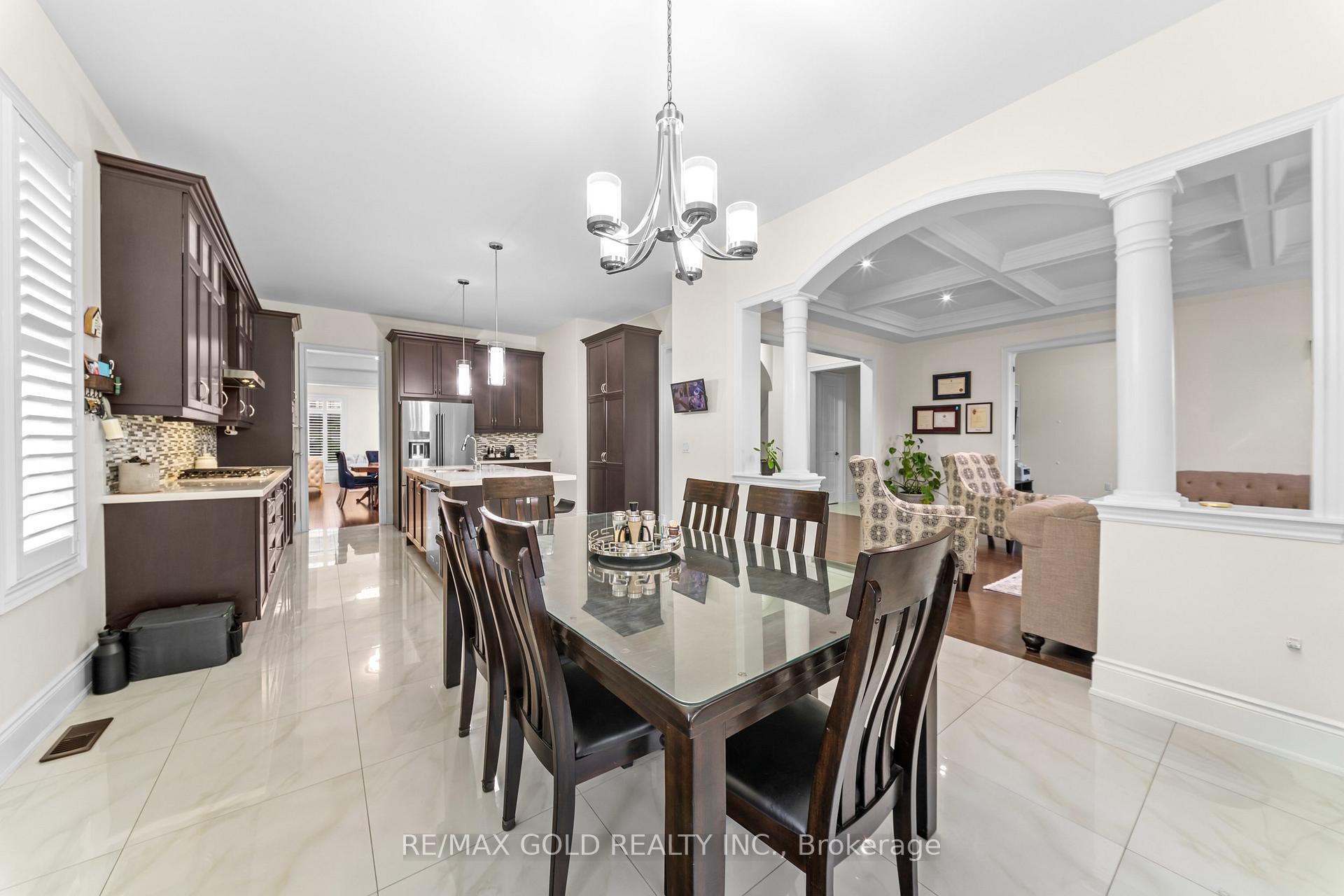 Photo 11 of 26 Spain Crescent, Brampton, Toronto Gore Rural Estate — HOMEH