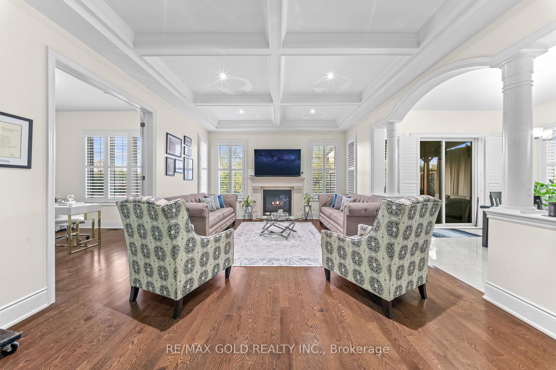 Photo 12 of 26 Spain Crescent, Brampton, Toronto Gore Rural Estate — HOMEH