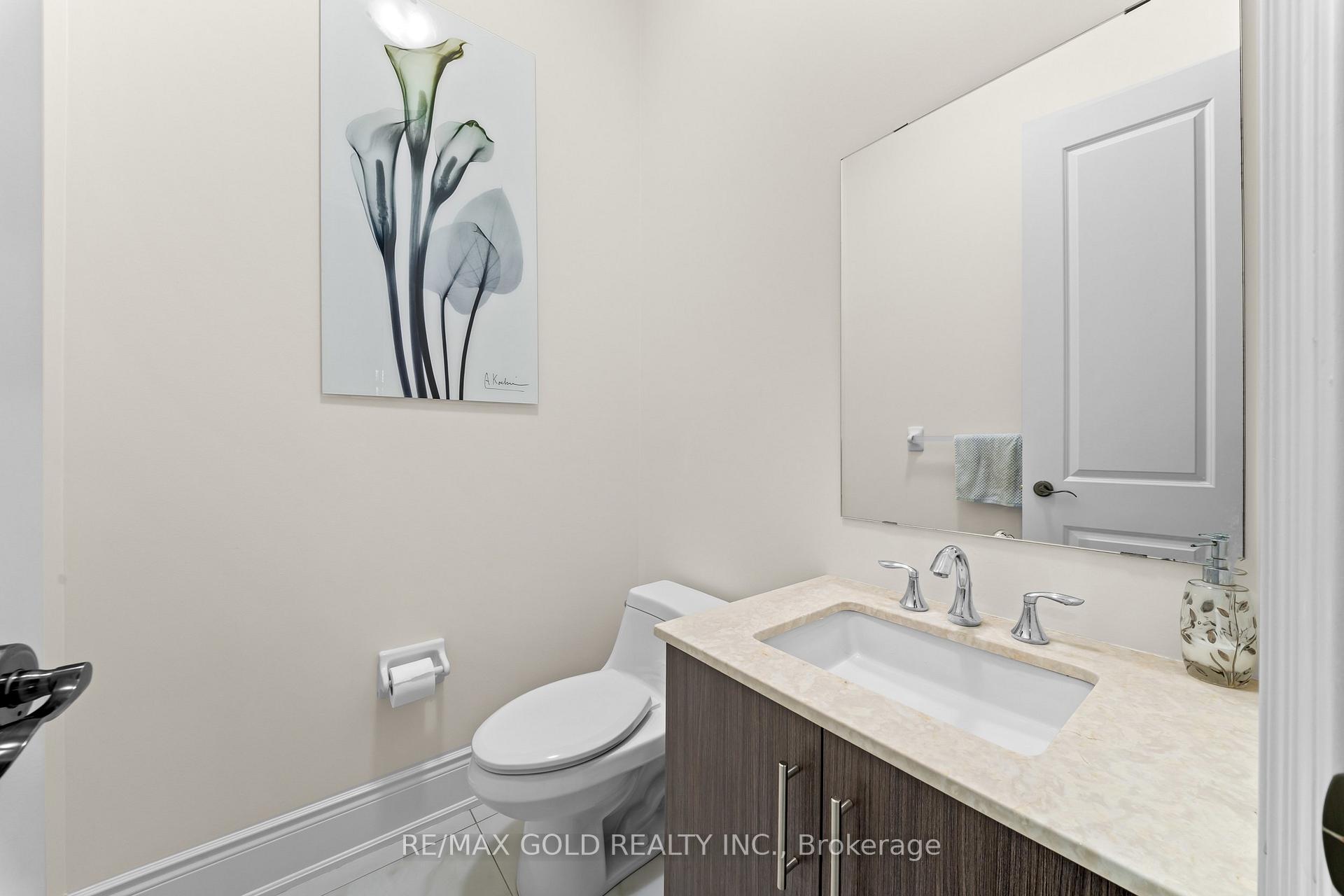 Photo 15 of 26 Spain Crescent, Brampton, Toronto Gore Rural Estate — HOMEH
