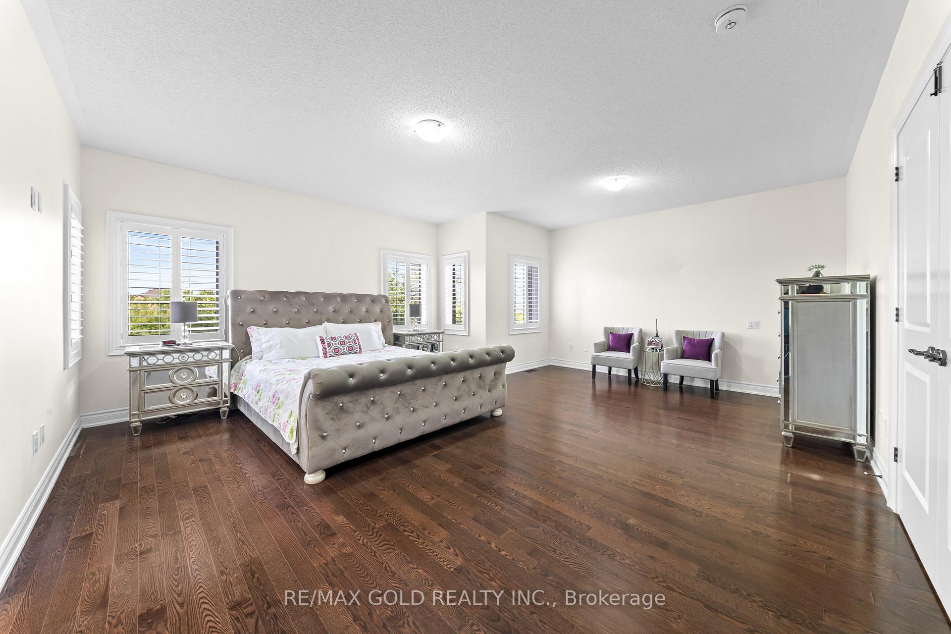 Photo 18 of 26 Spain Crescent, Brampton, Toronto Gore Rural Estate — HOMEH