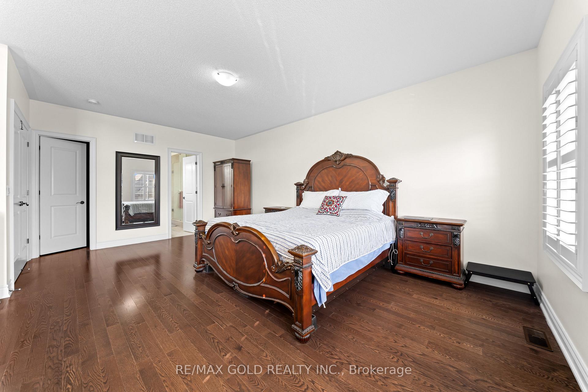 Photo 20 of 26 Spain Crescent, Brampton, Toronto Gore Rural Estate — HOMEH