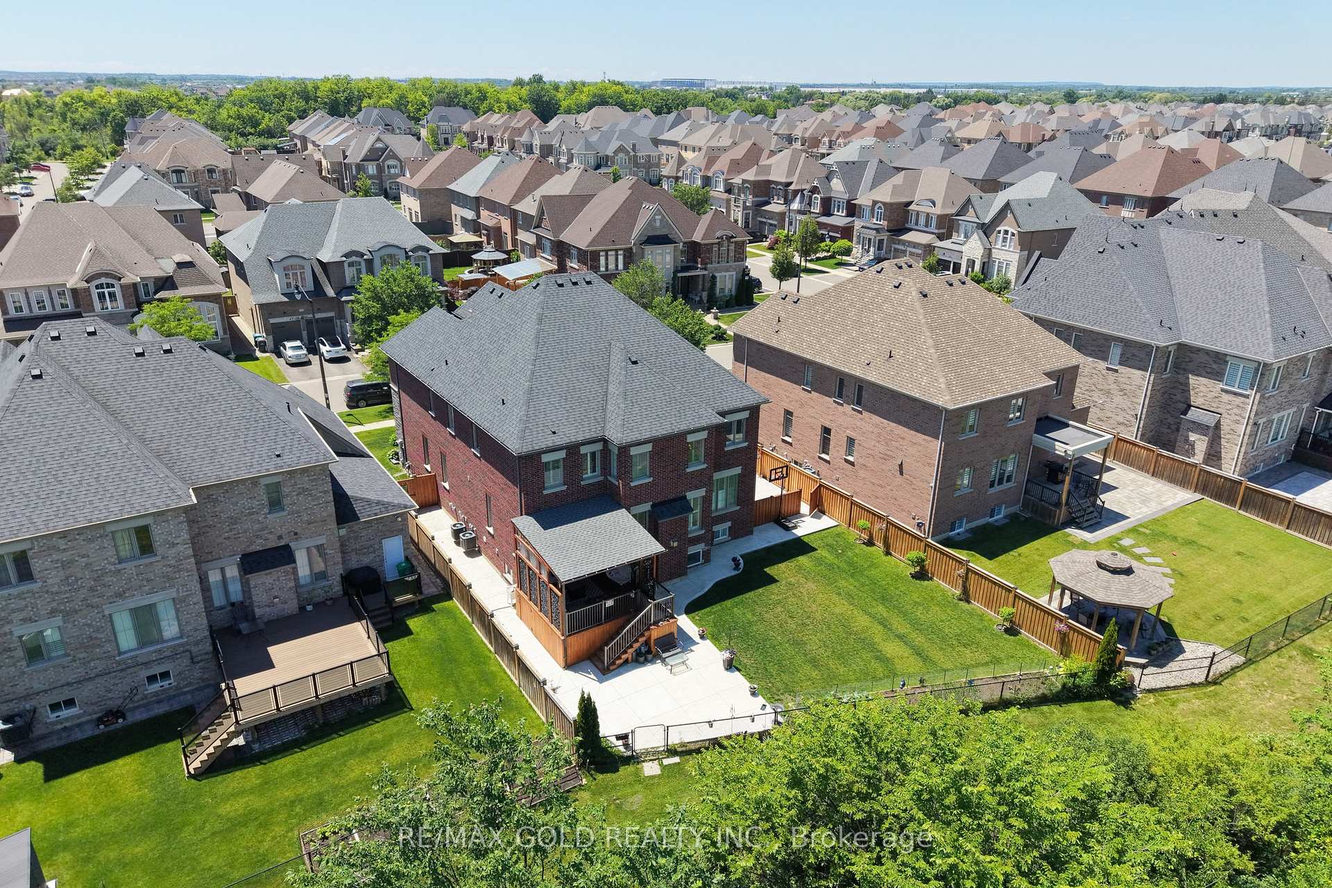Photo 43 of 26 Spain Crescent, Brampton, Toronto Gore Rural Estate — HOMEH