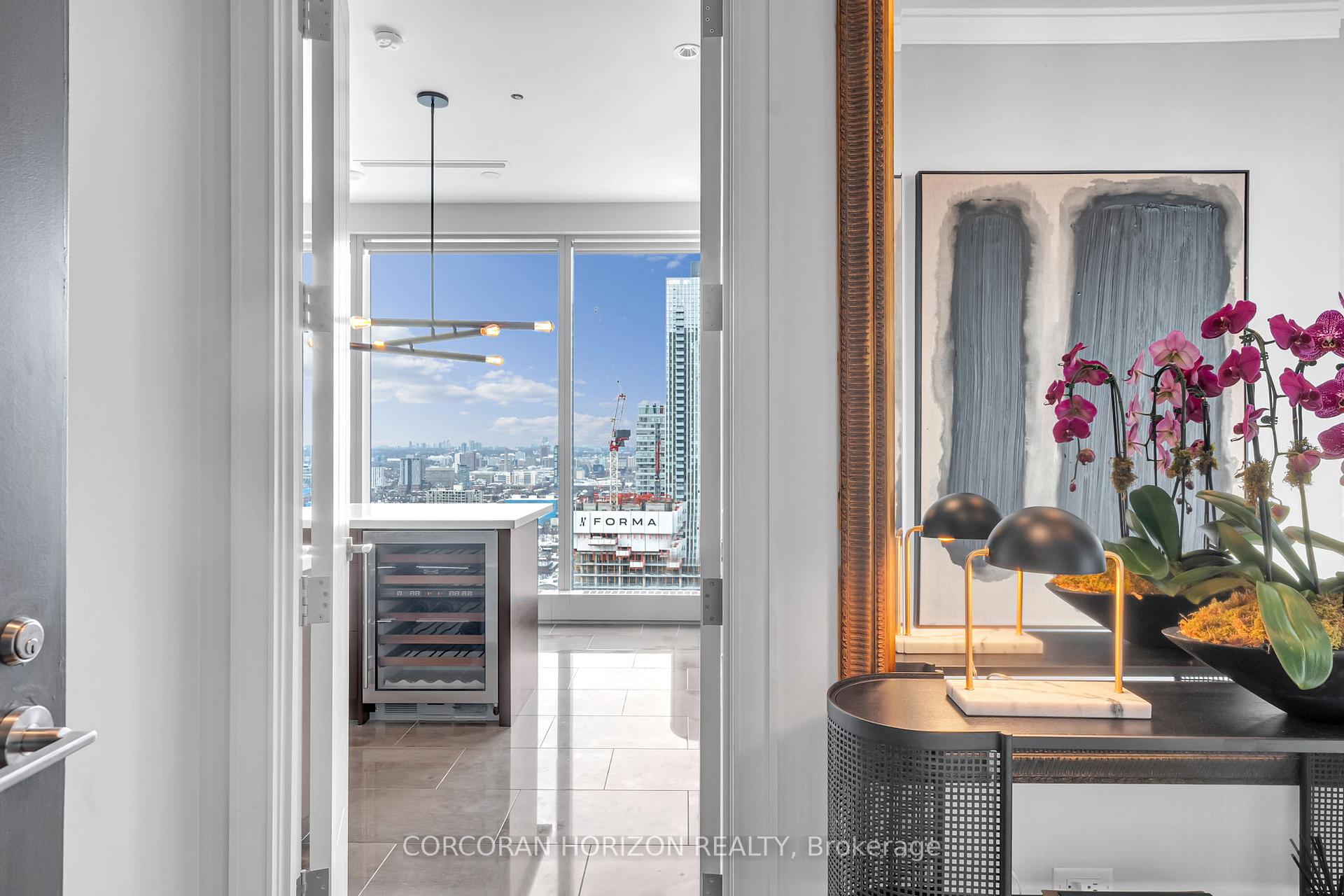 Front of Unit 3303, 183 Wellington Street W