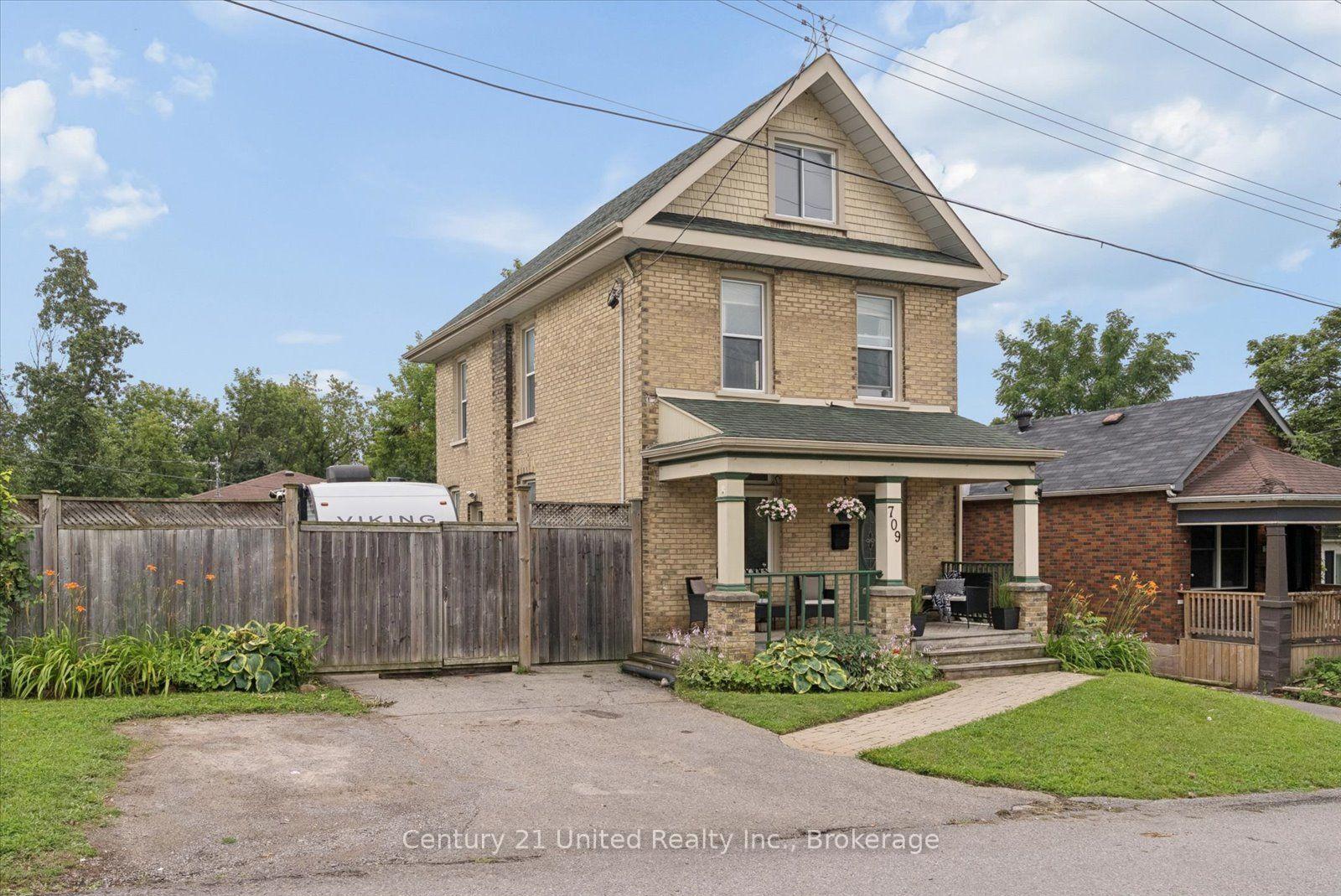 Photo 1 of 709 Third Avenue, Peterborough, Otonabee Ward 1 — HOMEH
