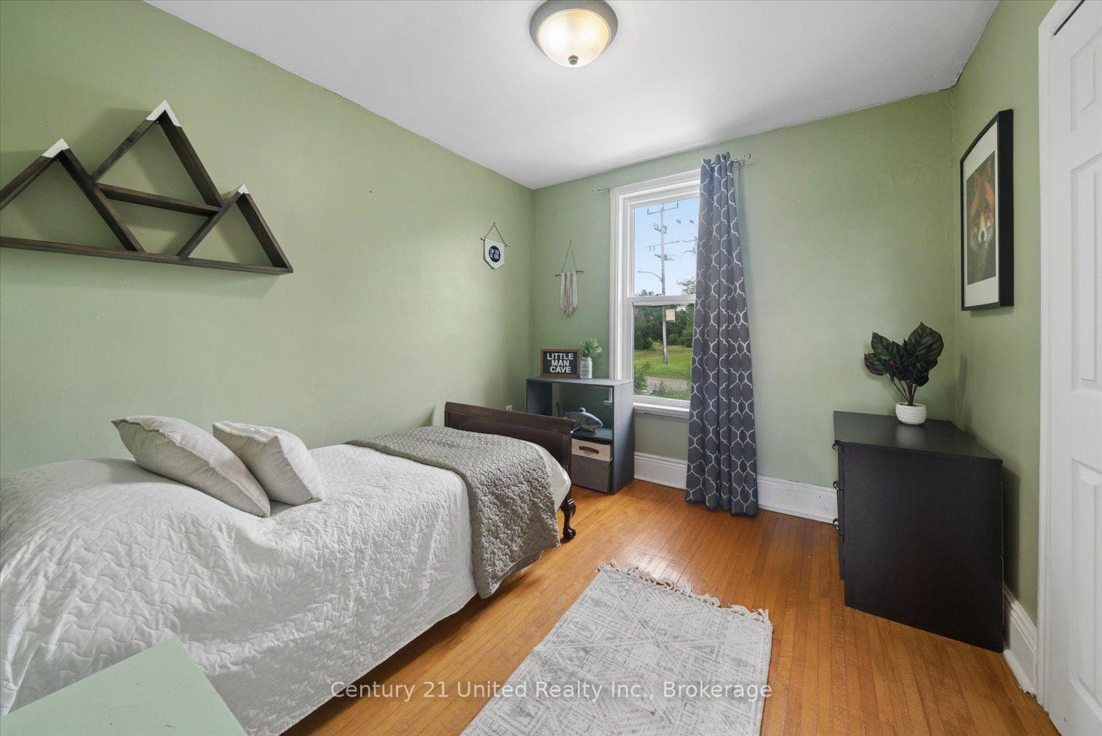 Photo 26 of 709 Third Avenue, Peterborough, Otonabee Ward 1 — HOMEH