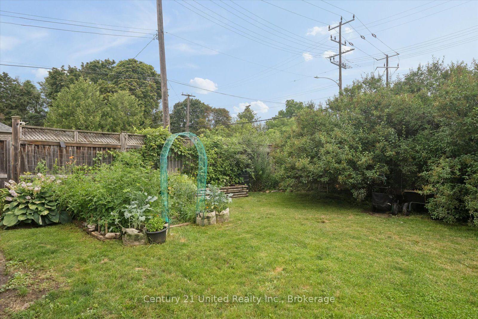 Photo 39 of 709 Third Avenue, Peterborough, Otonabee Ward 1 — HOMEH