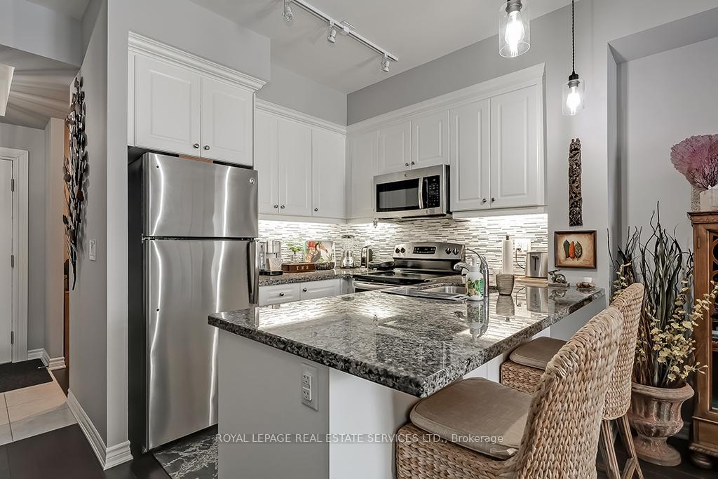 Photo 4 of Unit 207, 2300 Upper Middle Road, Oakville, Glen Abbey — HOMEH