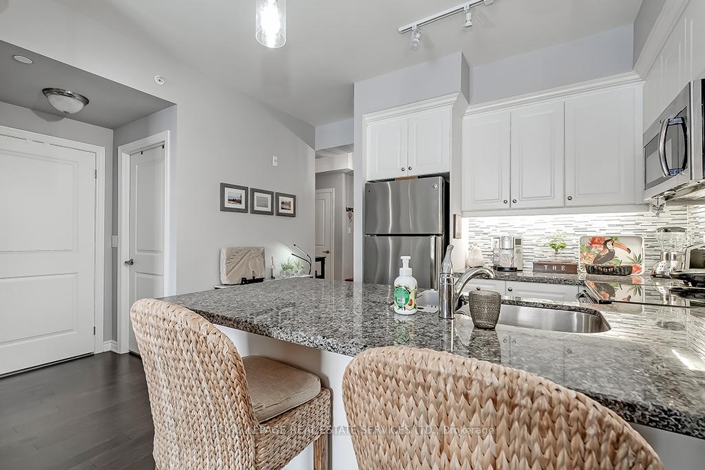 Photo 8 of Unit 207, 2300 Upper Middle Road, Oakville, Glen Abbey — HOMEH
