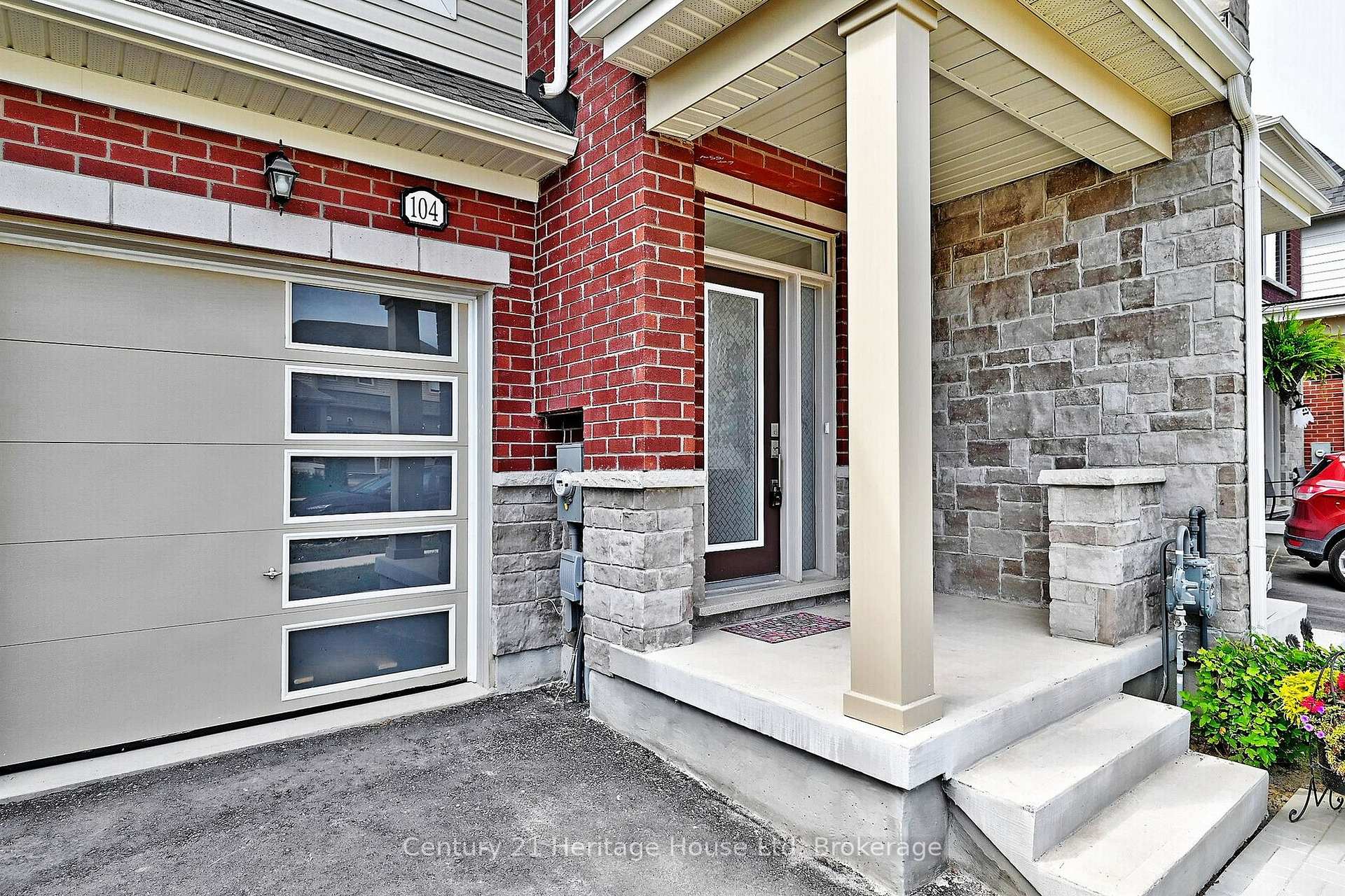 Photo 2 of 104 Edminston Drive, Centre Wellington, Fergus — HOMEH