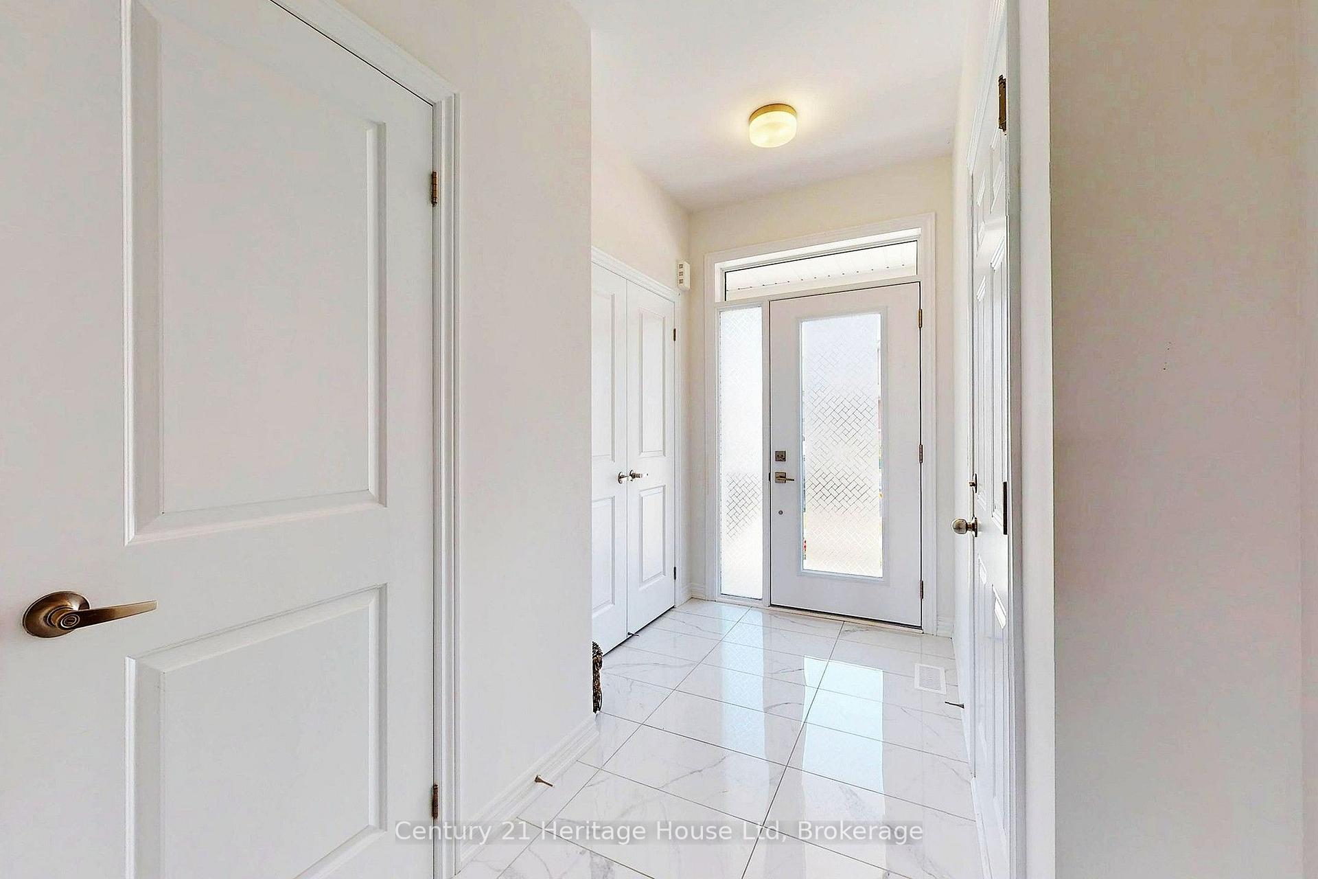 Photo 3 of 104 Edminston Drive, Centre Wellington, Fergus — HOMEH