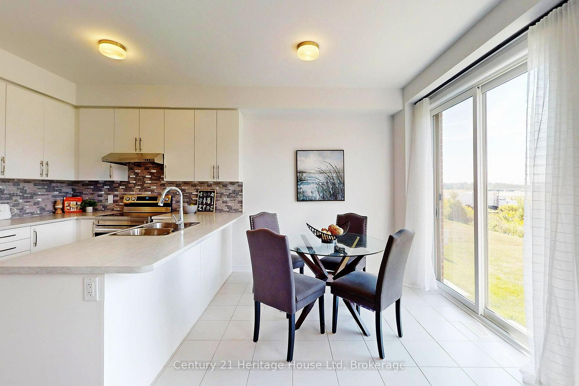 Photo 12 of 104 Edminston Drive, Centre Wellington, Fergus — HOMEH