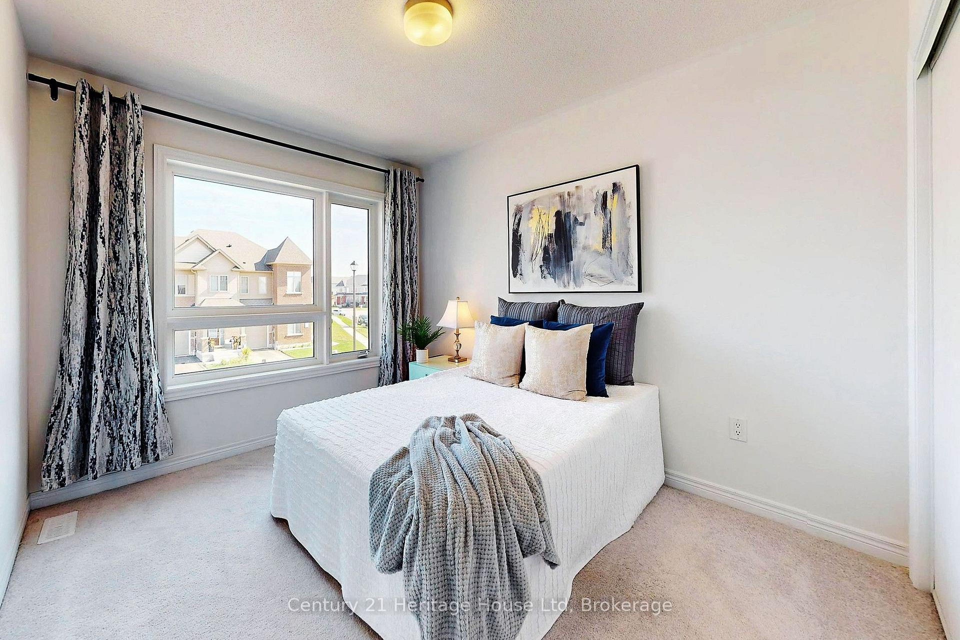 Photo 17 of 104 Edminston Drive, Centre Wellington, Fergus — HOMEH