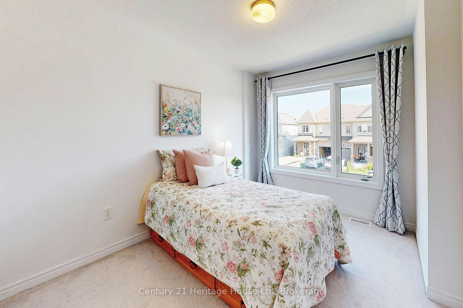 Photo 19 of 104 Edminston Drive, Centre Wellington, Fergus — HOMEH