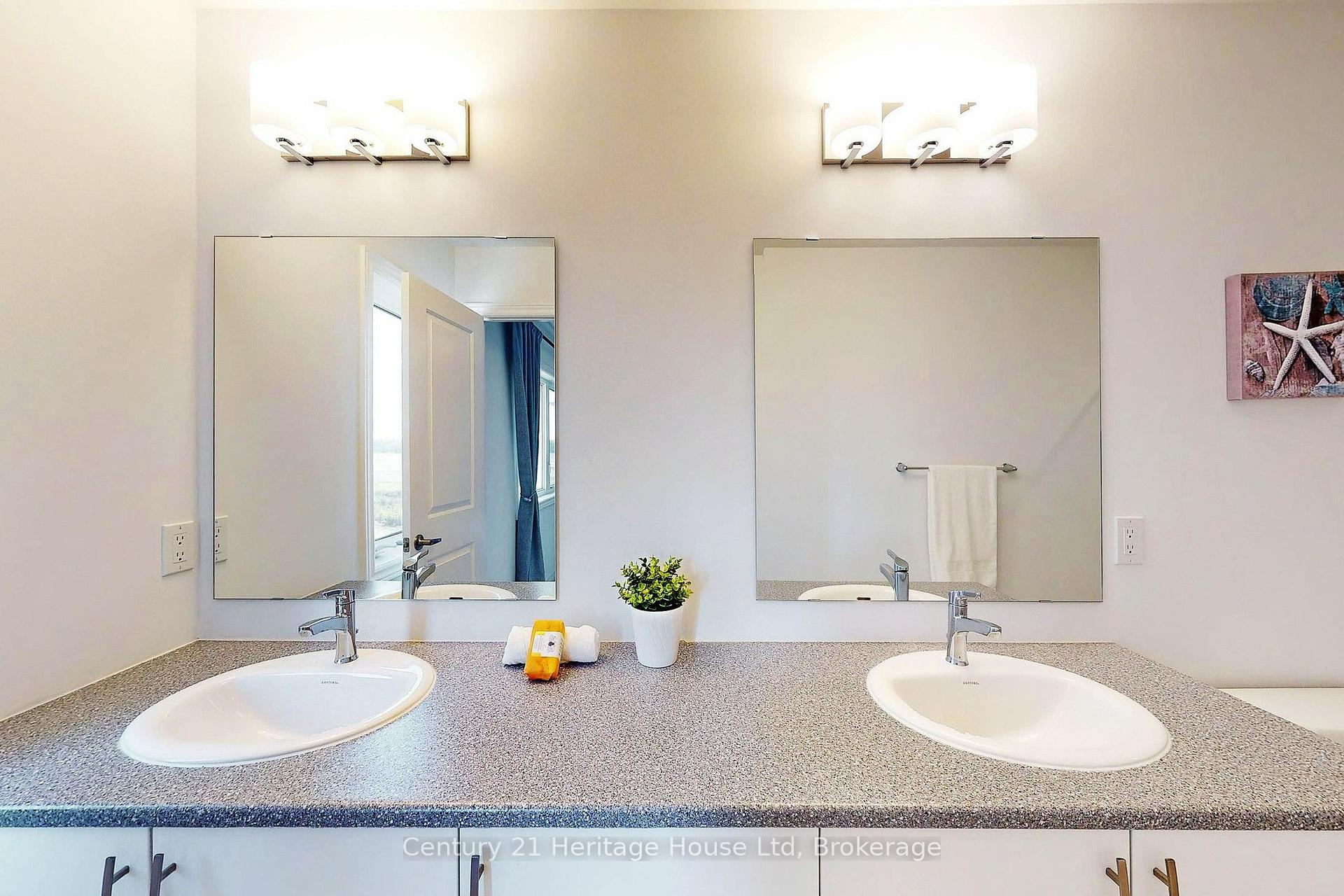 Photo 25 of 104 Edminston Drive, Centre Wellington, Fergus — HOMEH