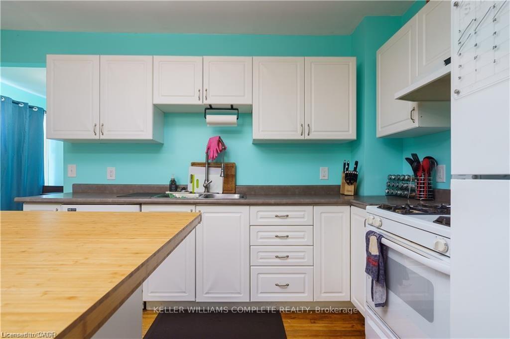 Photo 7 of 219 Avondale Street, Hamilton, Crown Point — HOMEH