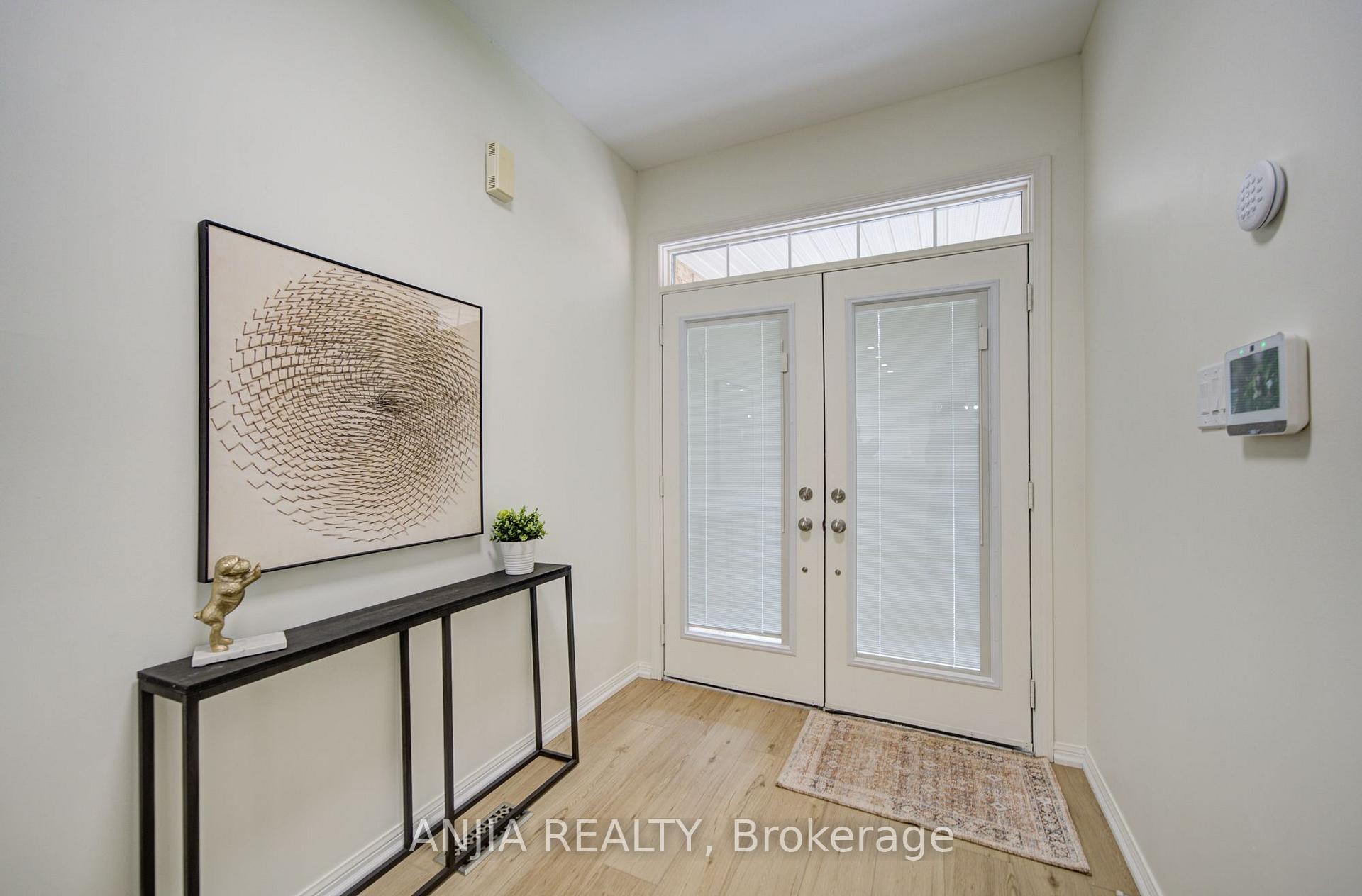 Photo 5 of 16 Staynor Crescent, Markham, Wismer — HOMEH