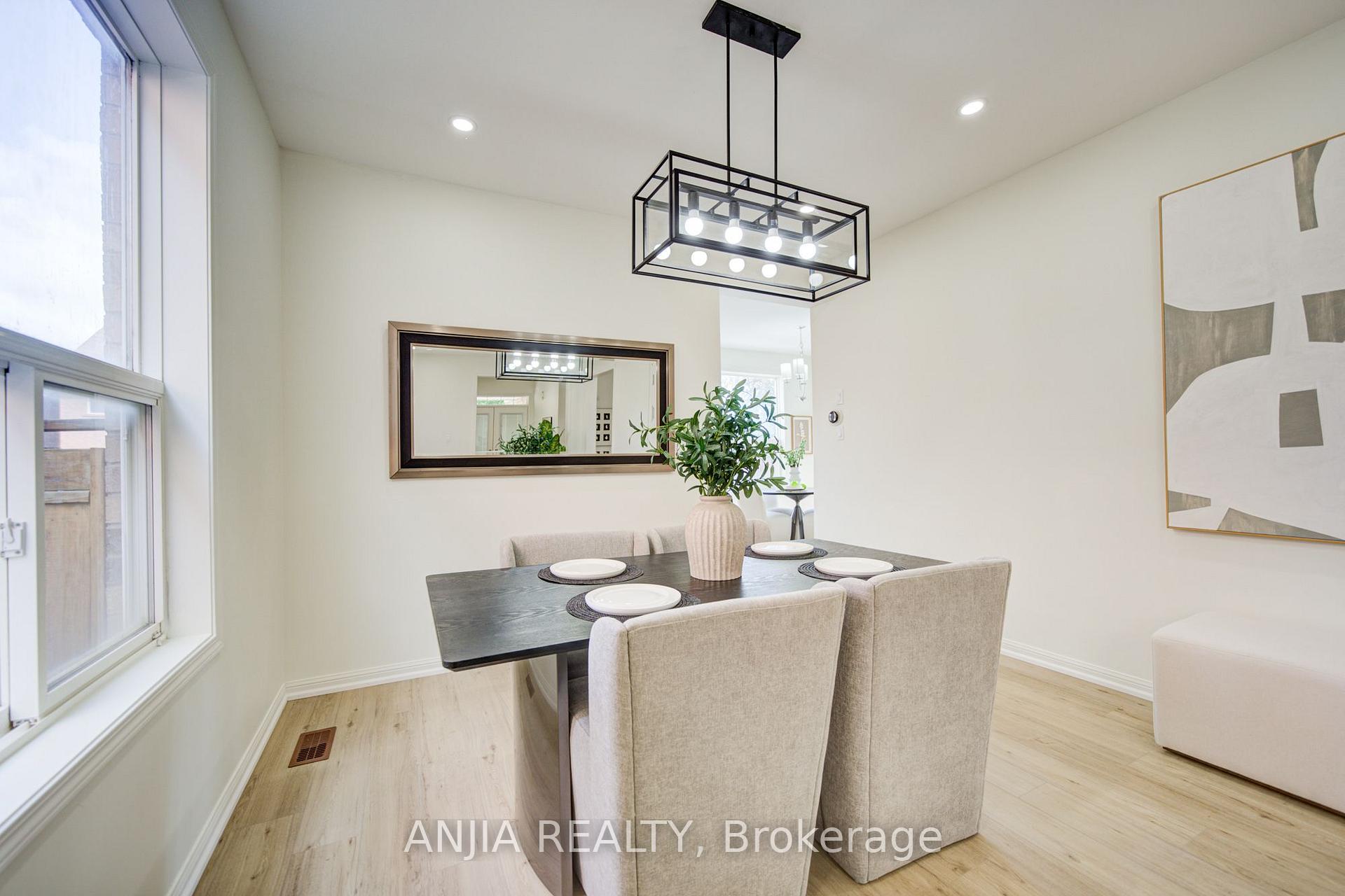 Photo 11 of 16 Staynor Crescent, Markham, Wismer — HOMEH