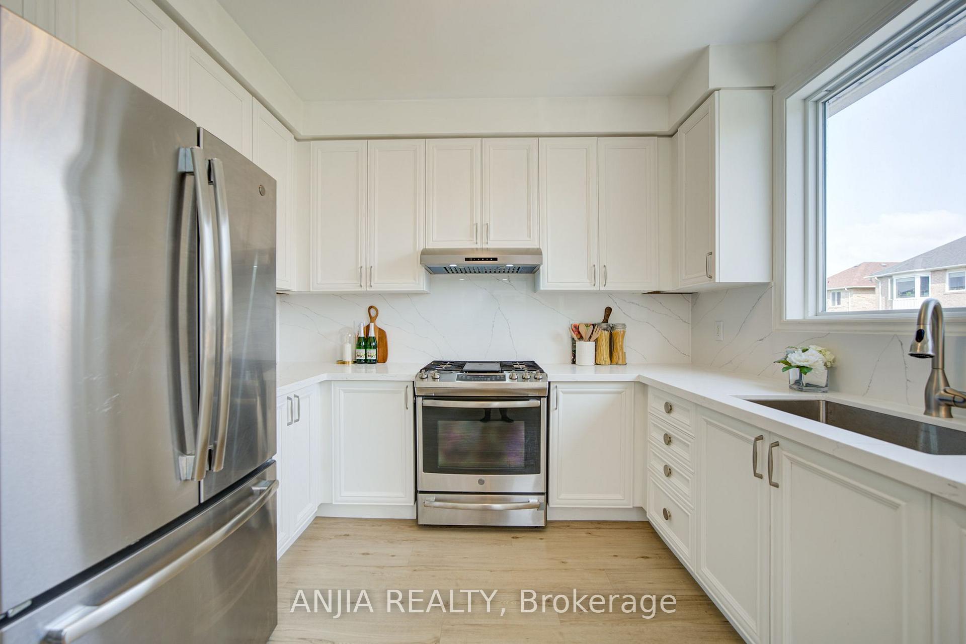 Photo 15 of 16 Staynor Crescent, Markham, Wismer — HOMEH