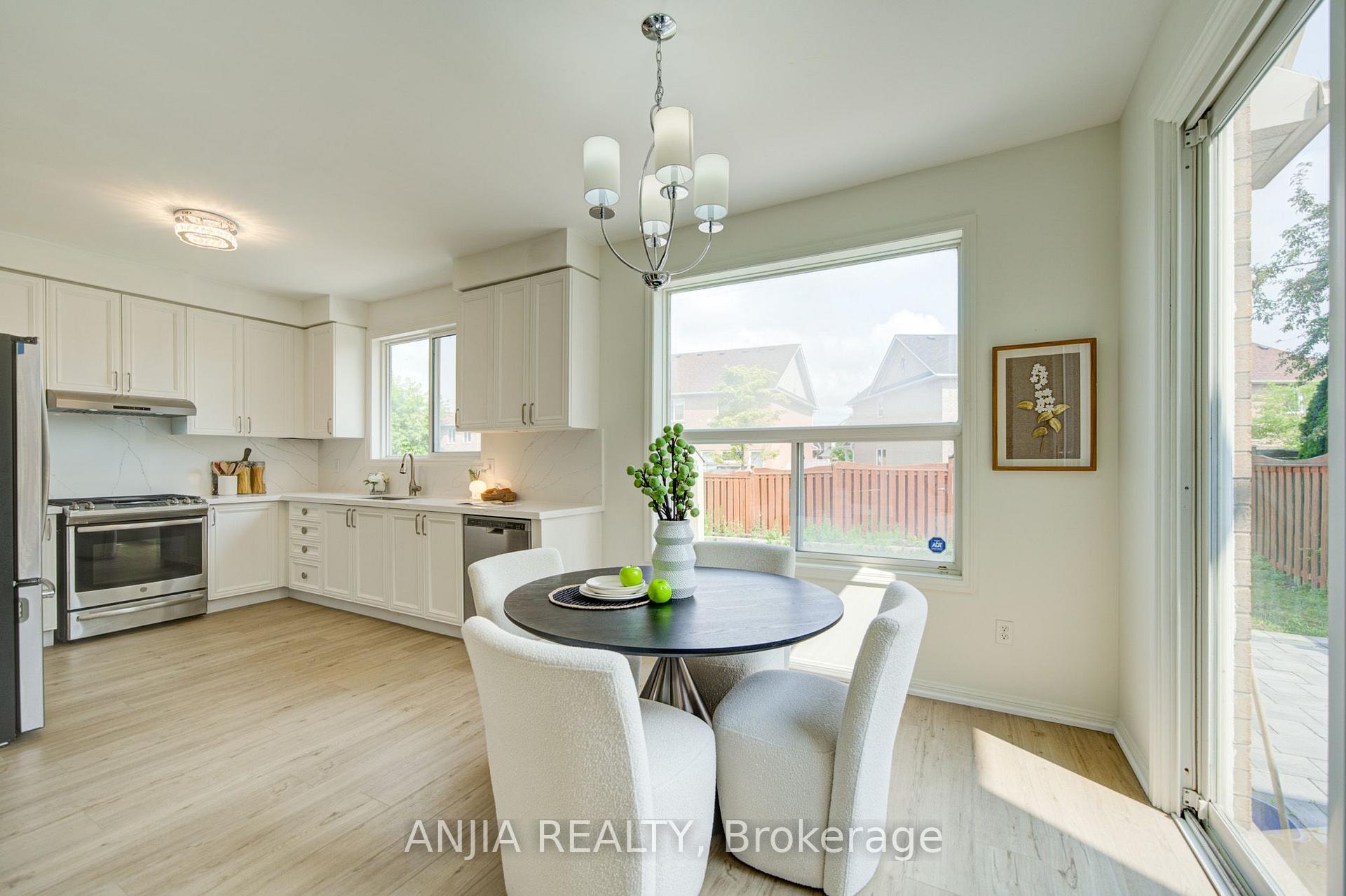 Photo 24 of 16 Staynor Crescent, Markham, Wismer — HOMEH