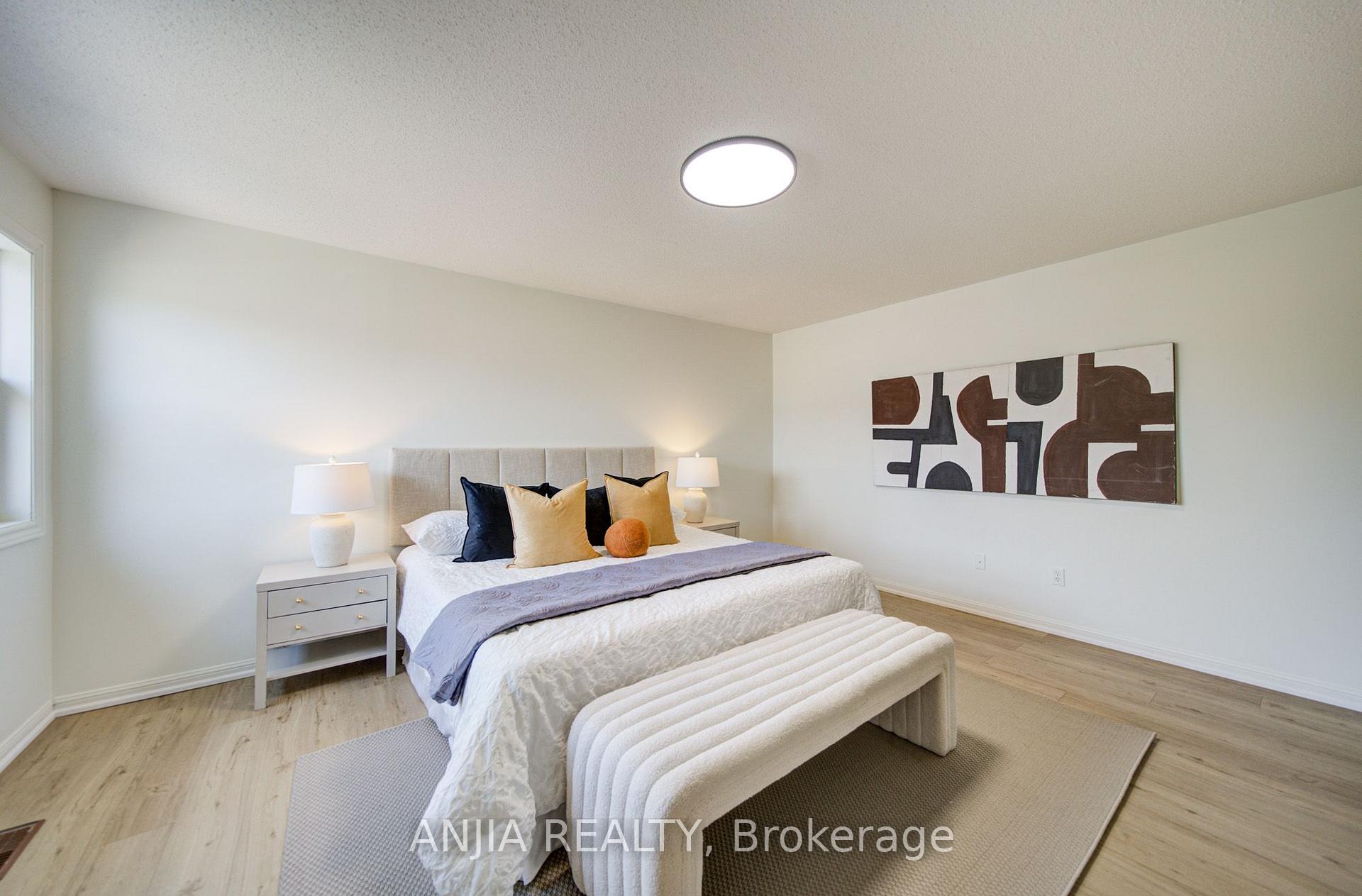 Photo 33 of 16 Staynor Crescent, Markham, Wismer — HOMEH