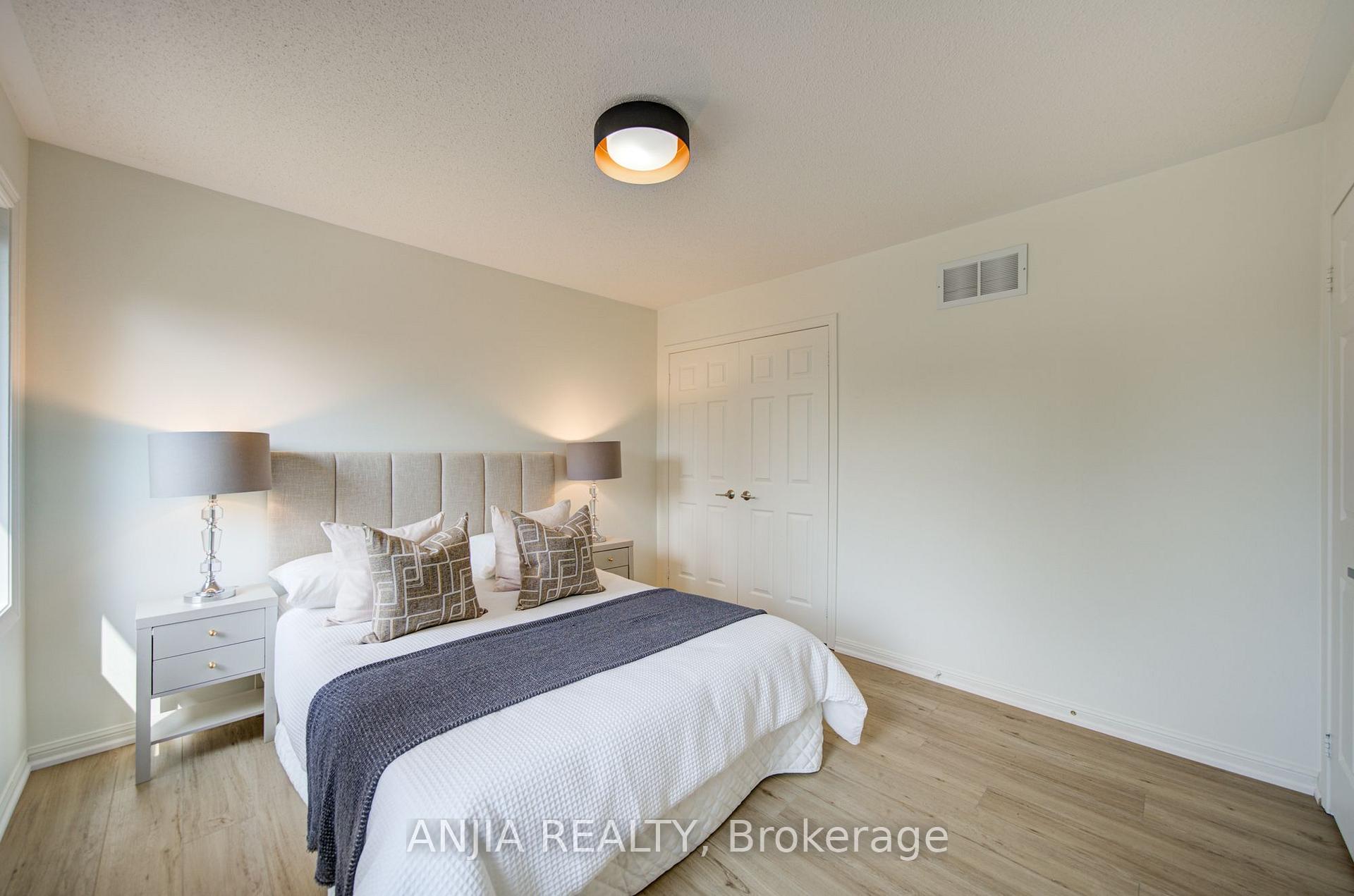 Photo 40 of 16 Staynor Crescent, Markham, Wismer — HOMEH