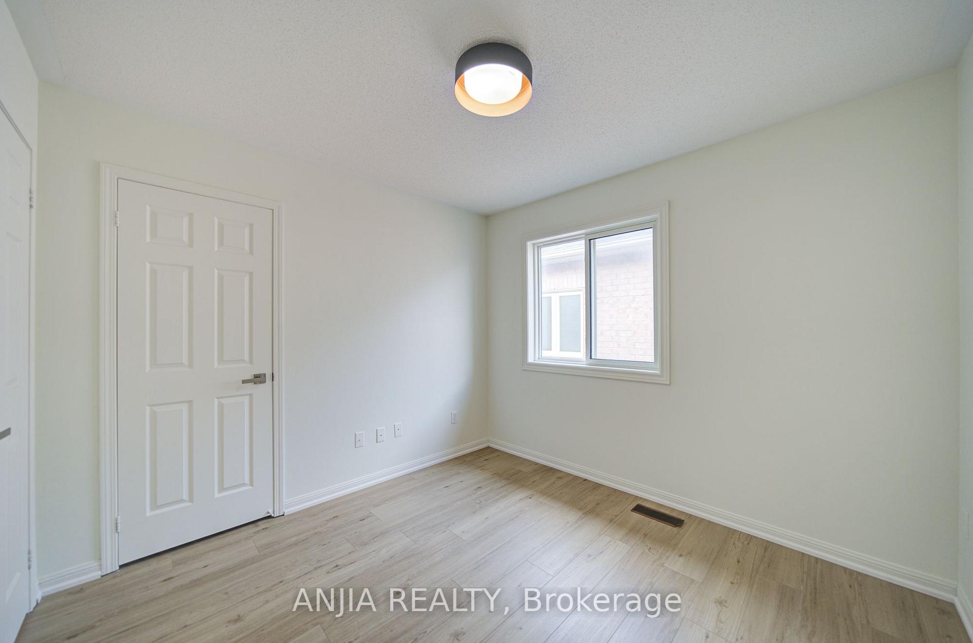 Photo 41 of 16 Staynor Crescent, Markham, Wismer — HOMEH
