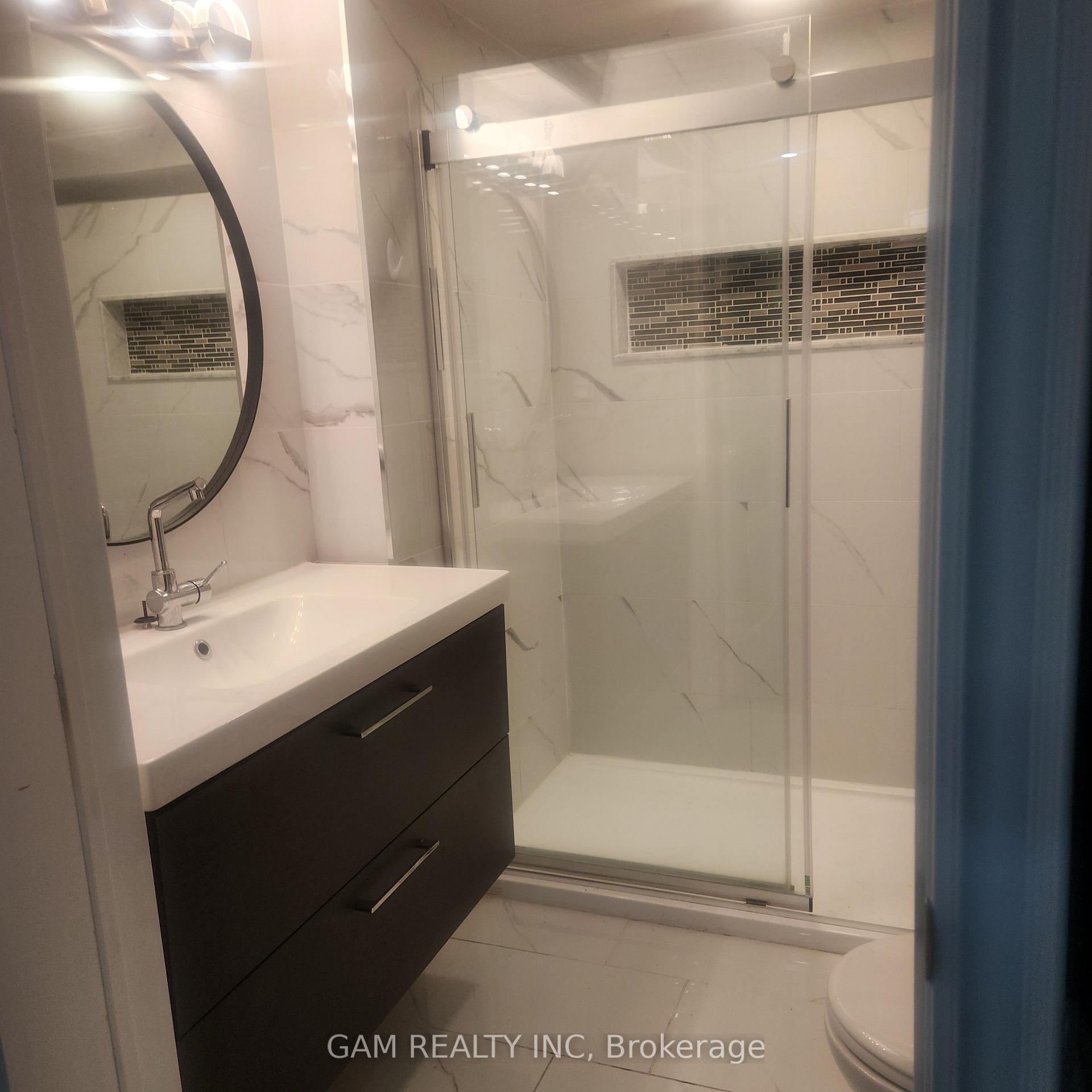 Photo 4 of Unit lower, 18 Provost Trail, Brampton, Bram West — HOMEH