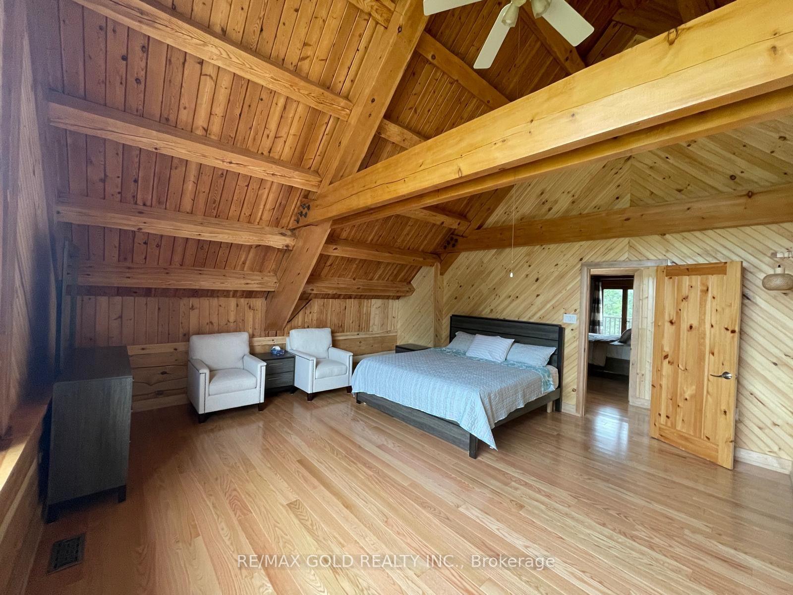Photo 15 of 7815 15th Side Road, King, Schomberg — HOMEH