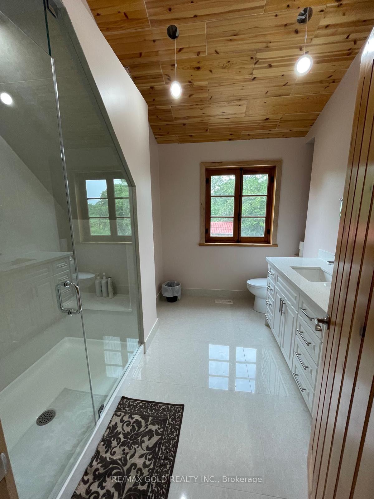 Photo 16 of 7815 15th Side Road, King, Schomberg — HOMEH