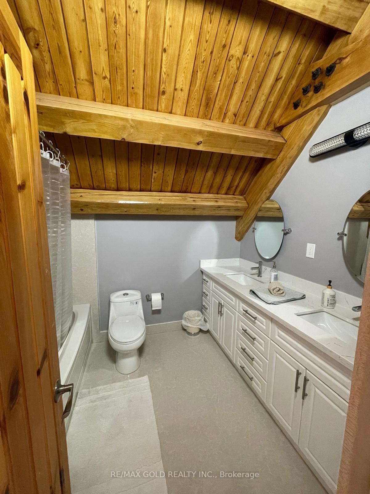 Photo 18 of 7815 15th Side Road, King, Schomberg — HOMEH