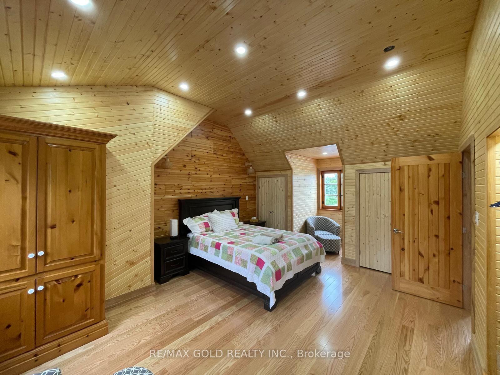 Photo 21 of 7815 15th Side Road, King, Schomberg — HOMEH