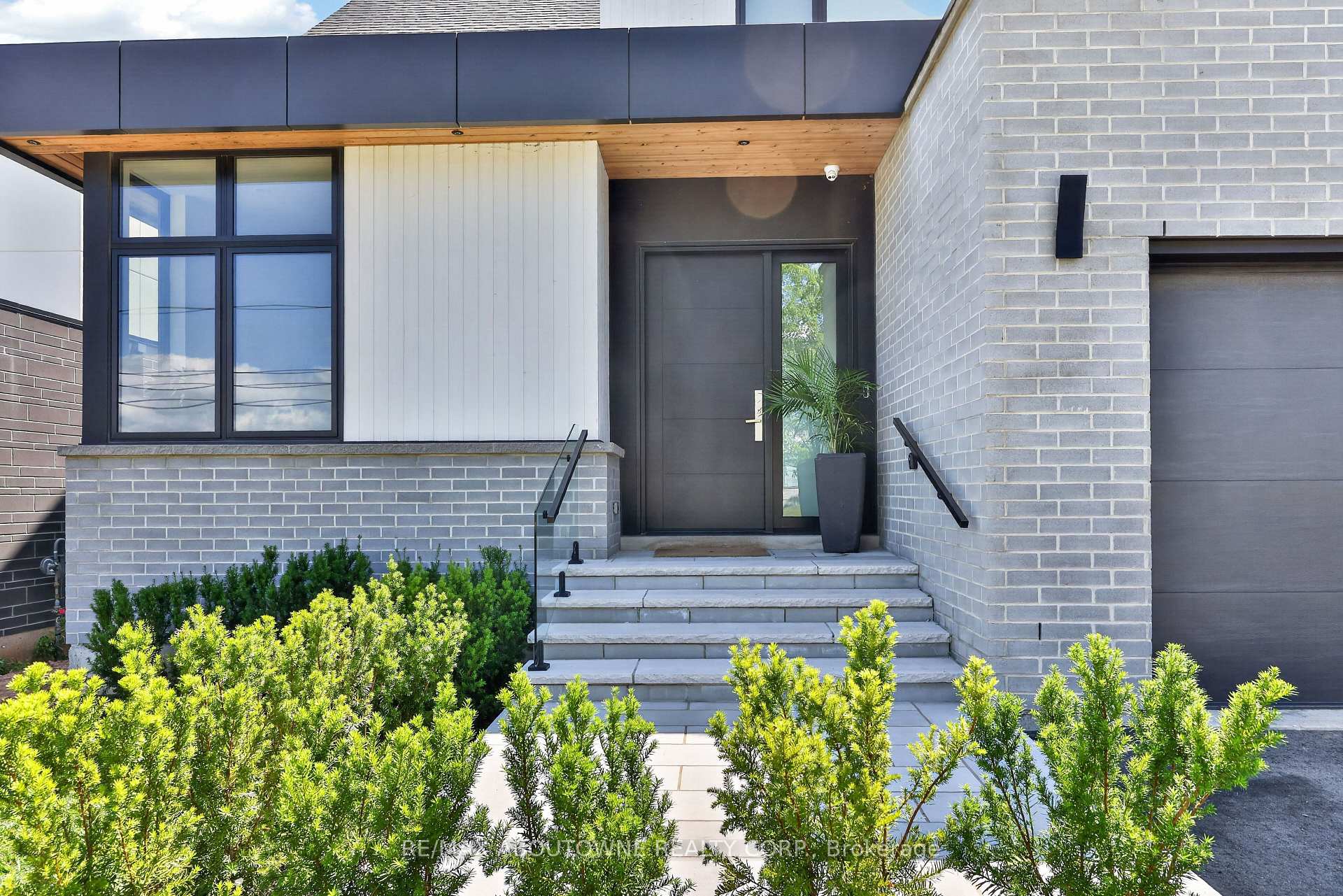 Photo 2 of 70 Upper Mount Albion Road, Hamilton, Stoney Creek Mountain — HOMEH