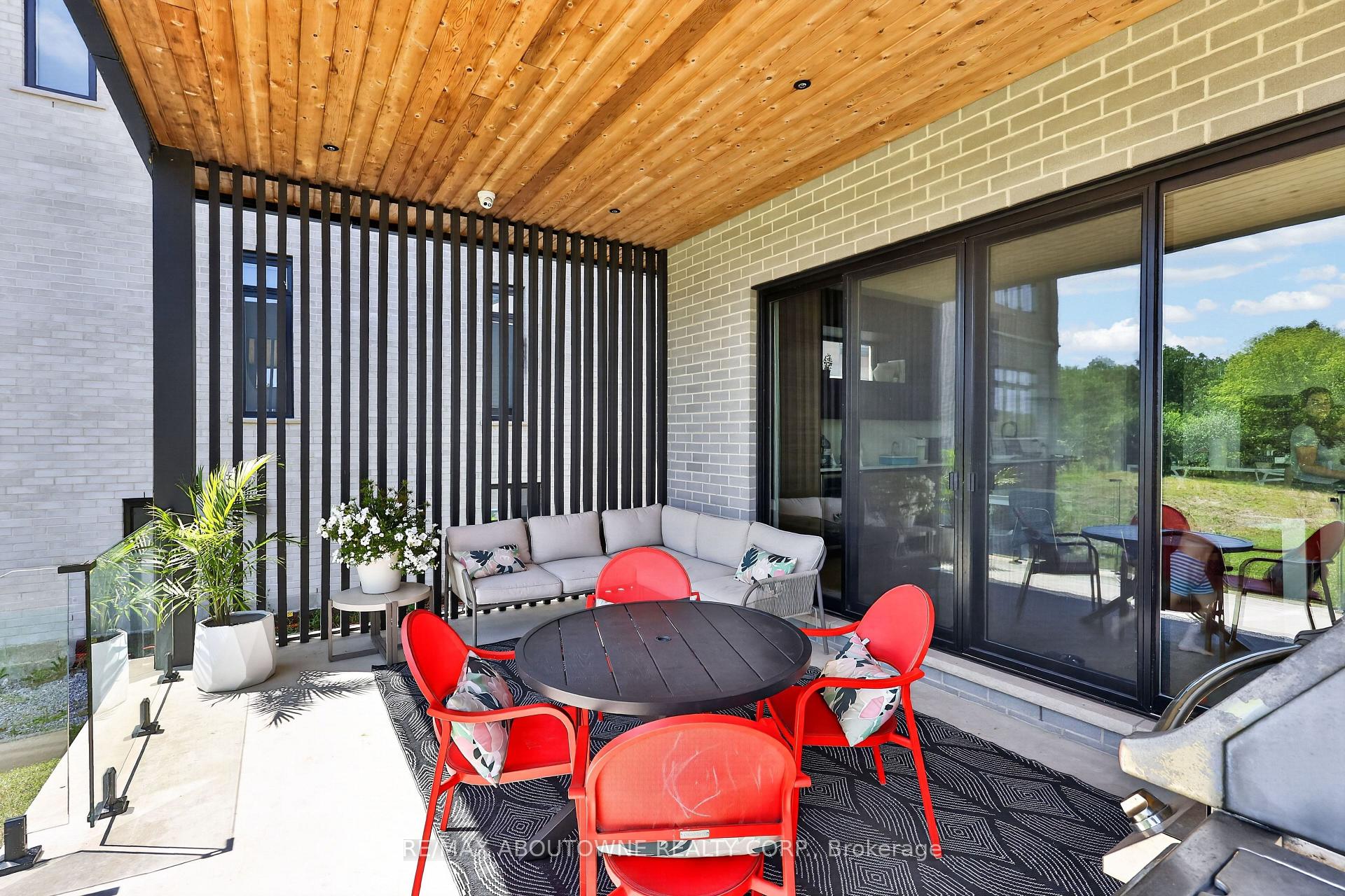 Photo 38 of 70 Upper Mount Albion Road, Hamilton, Stoney Creek Mountain — HOMEH