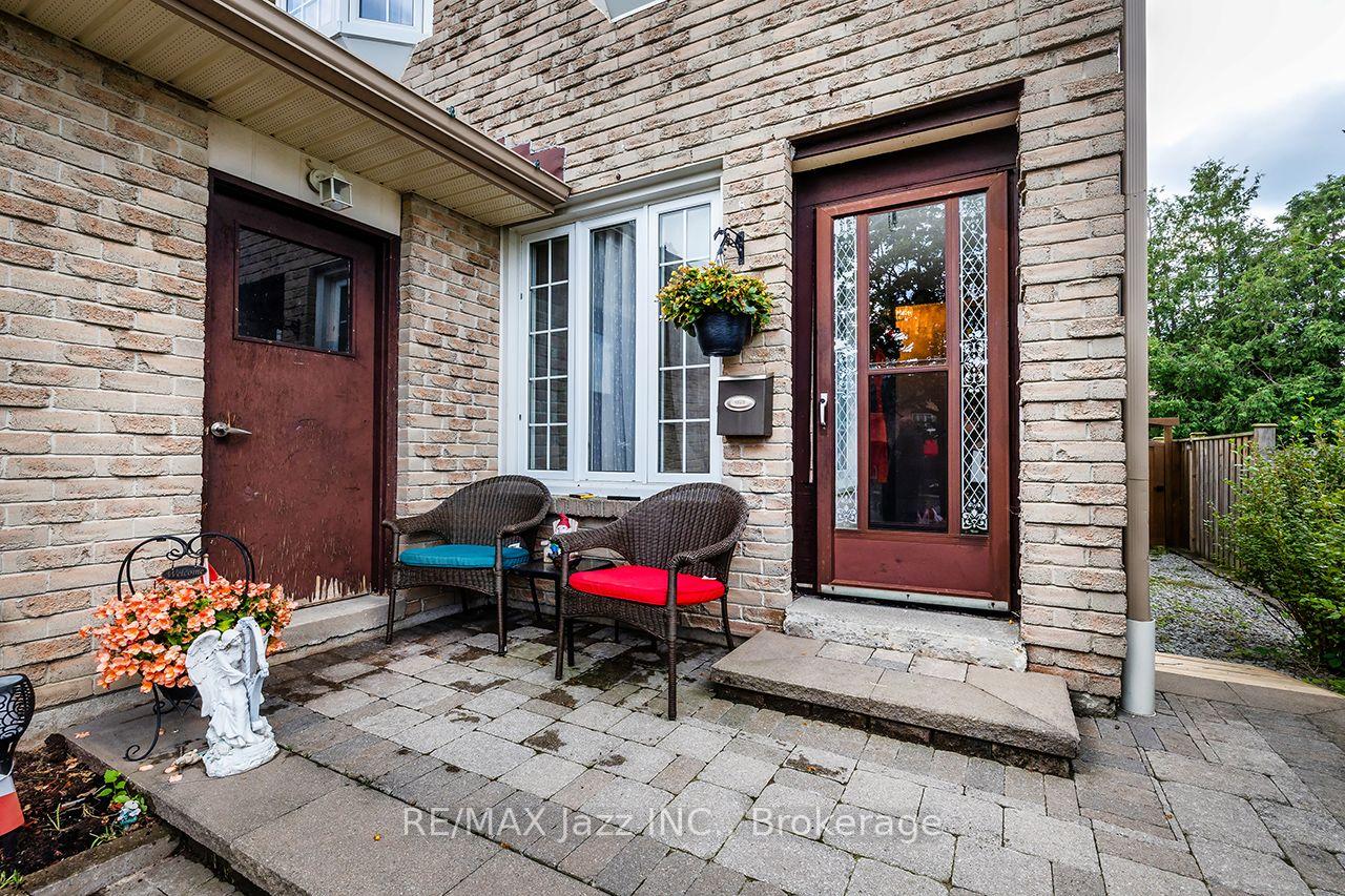 Photo 5 of 1305 Sunnybrae Crescent, Oshawa, Donevan — HOMEH