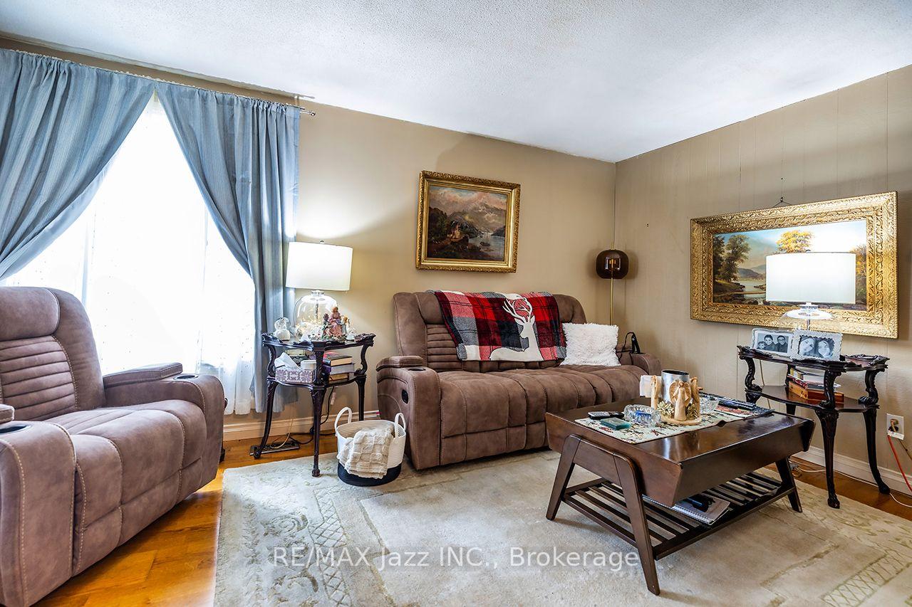 Photo 8 of 1305 Sunnybrae Crescent, Oshawa, Donevan — HOMEH