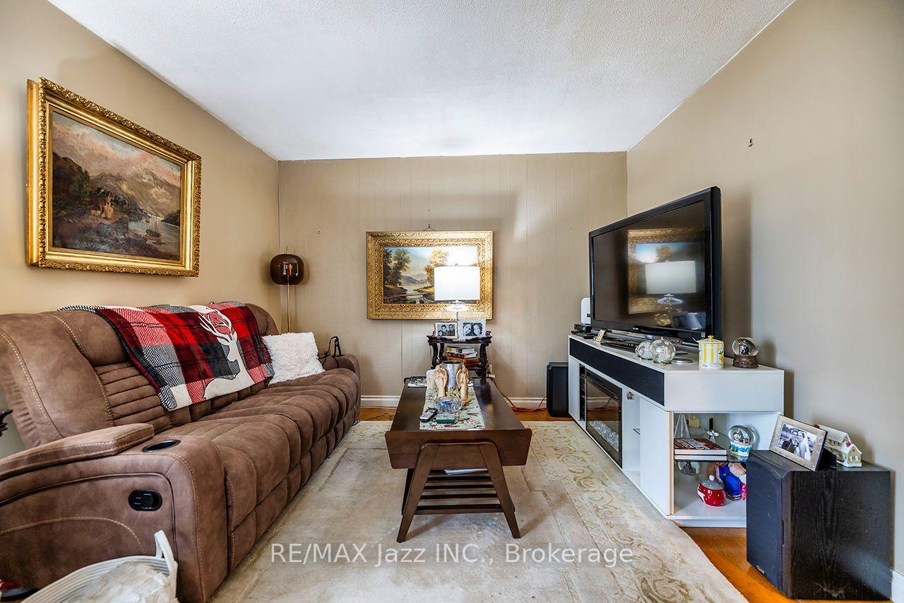 Photo 9 of 1305 Sunnybrae Crescent, Oshawa, Donevan — HOMEH