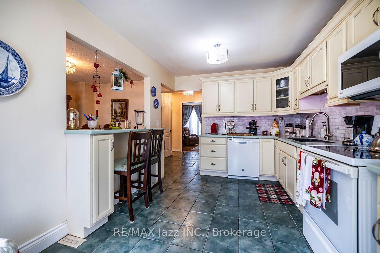 Photo 13 of 1305 Sunnybrae Crescent, Oshawa, Donevan — HOMEH