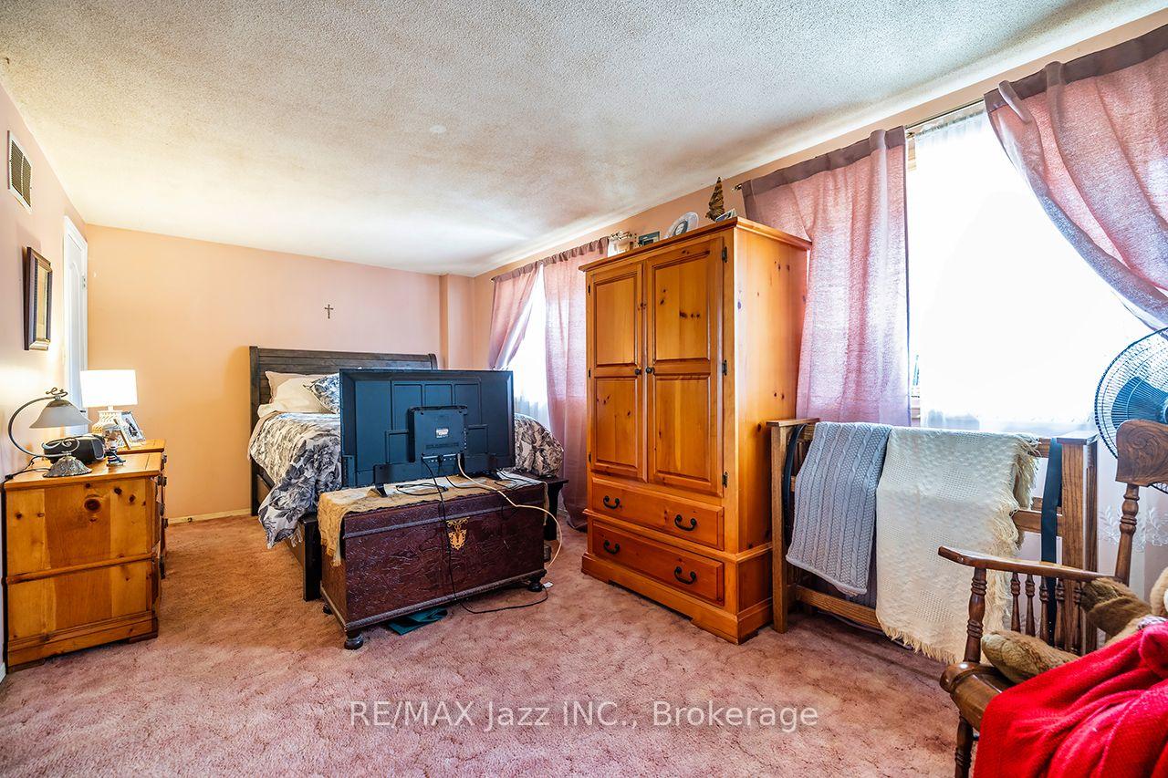 Photo 18 of 1305 Sunnybrae Crescent, Oshawa, Donevan — HOMEH