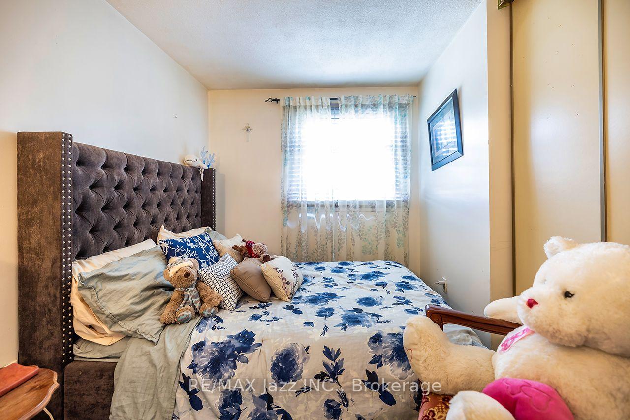 Photo 25 of 1305 Sunnybrae Crescent, Oshawa, Donevan — HOMEH