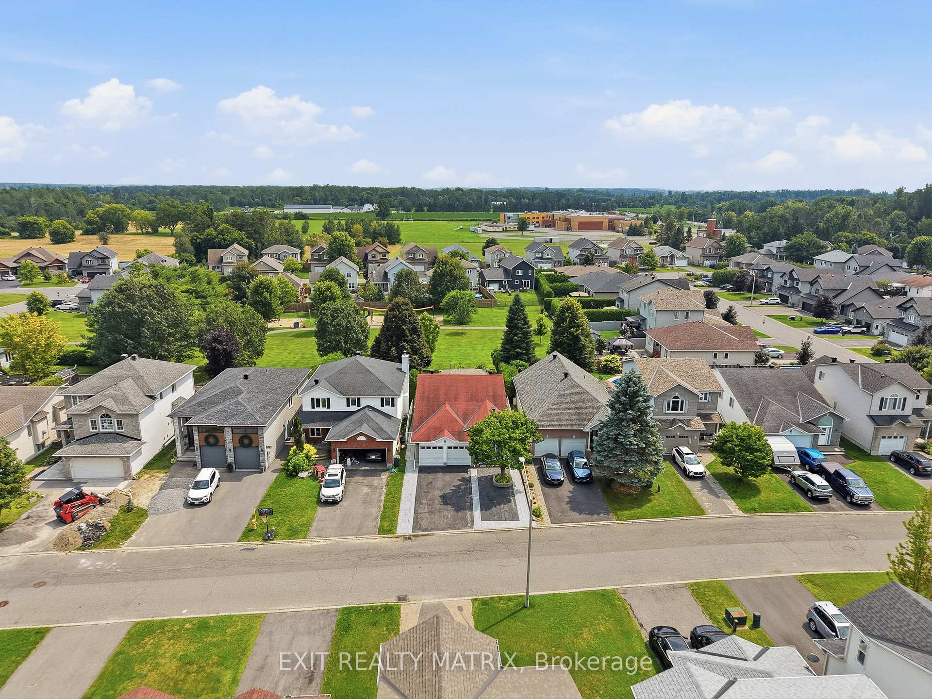 Photo 40 of 279 Stiver Street, Russell, Village of Russell — HOMEH