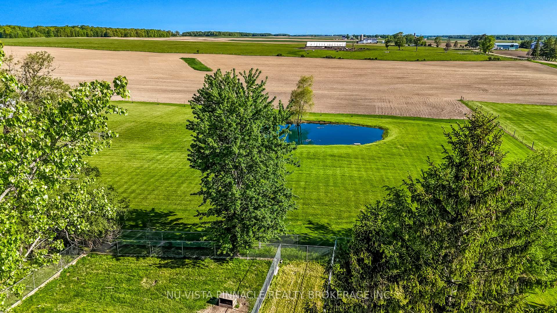 Photo 3 of 4378 Mcgillivray Drive W, North Middlesex, Brinsley — HOMEH
