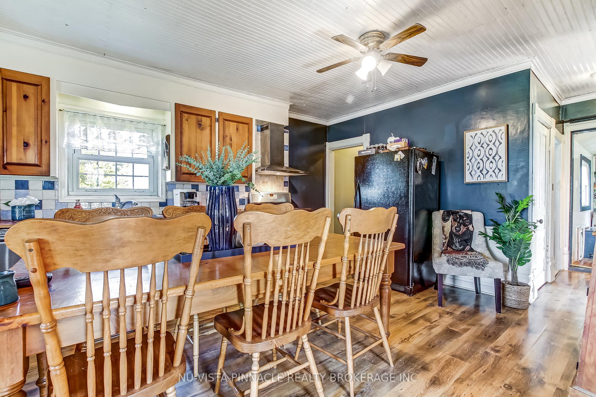Photo 8 of 4378 Mcgillivray Drive W, North Middlesex, Brinsley — HOMEH