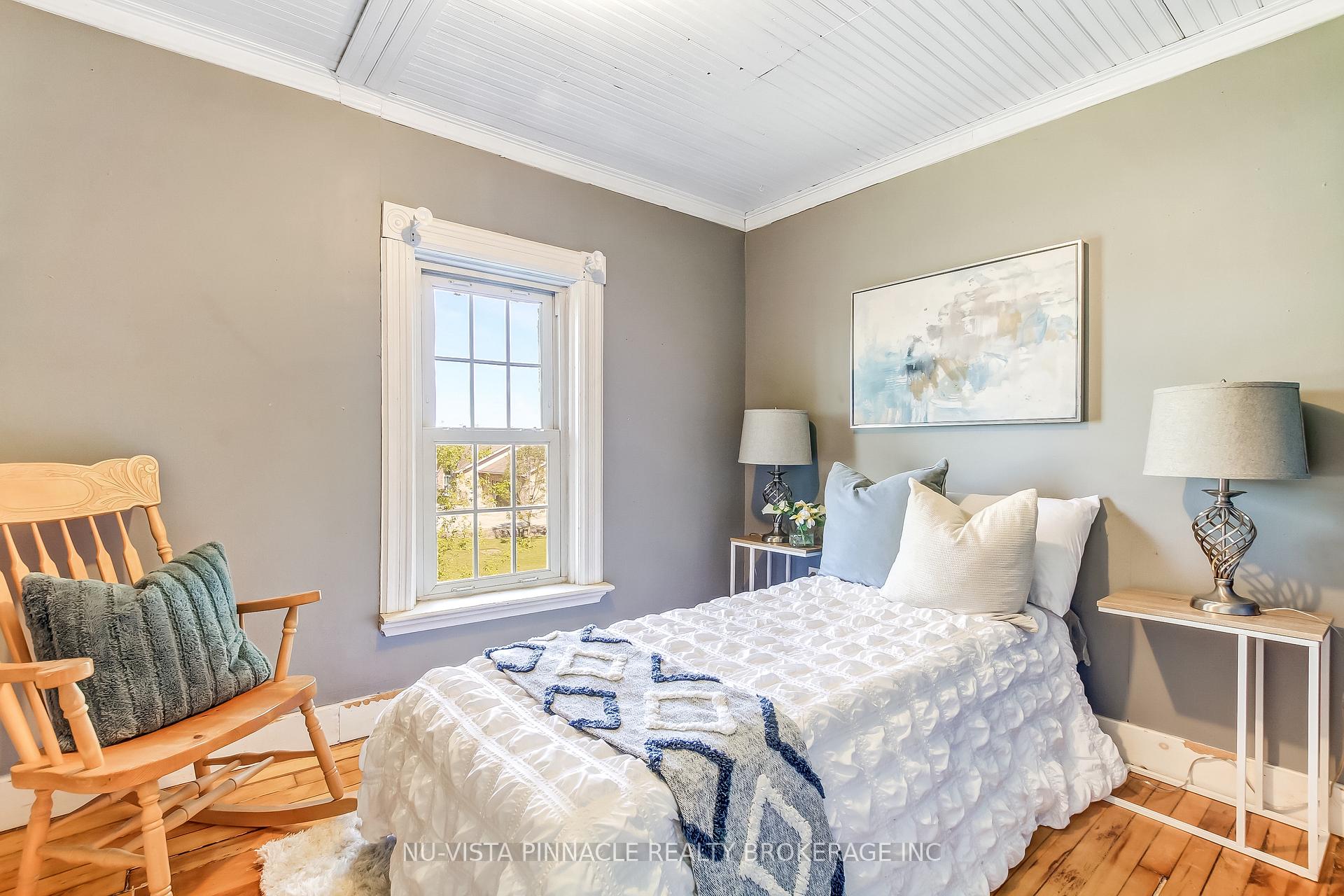 Photo 11 of 4378 Mcgillivray Drive W, North Middlesex, Brinsley — HOMEH